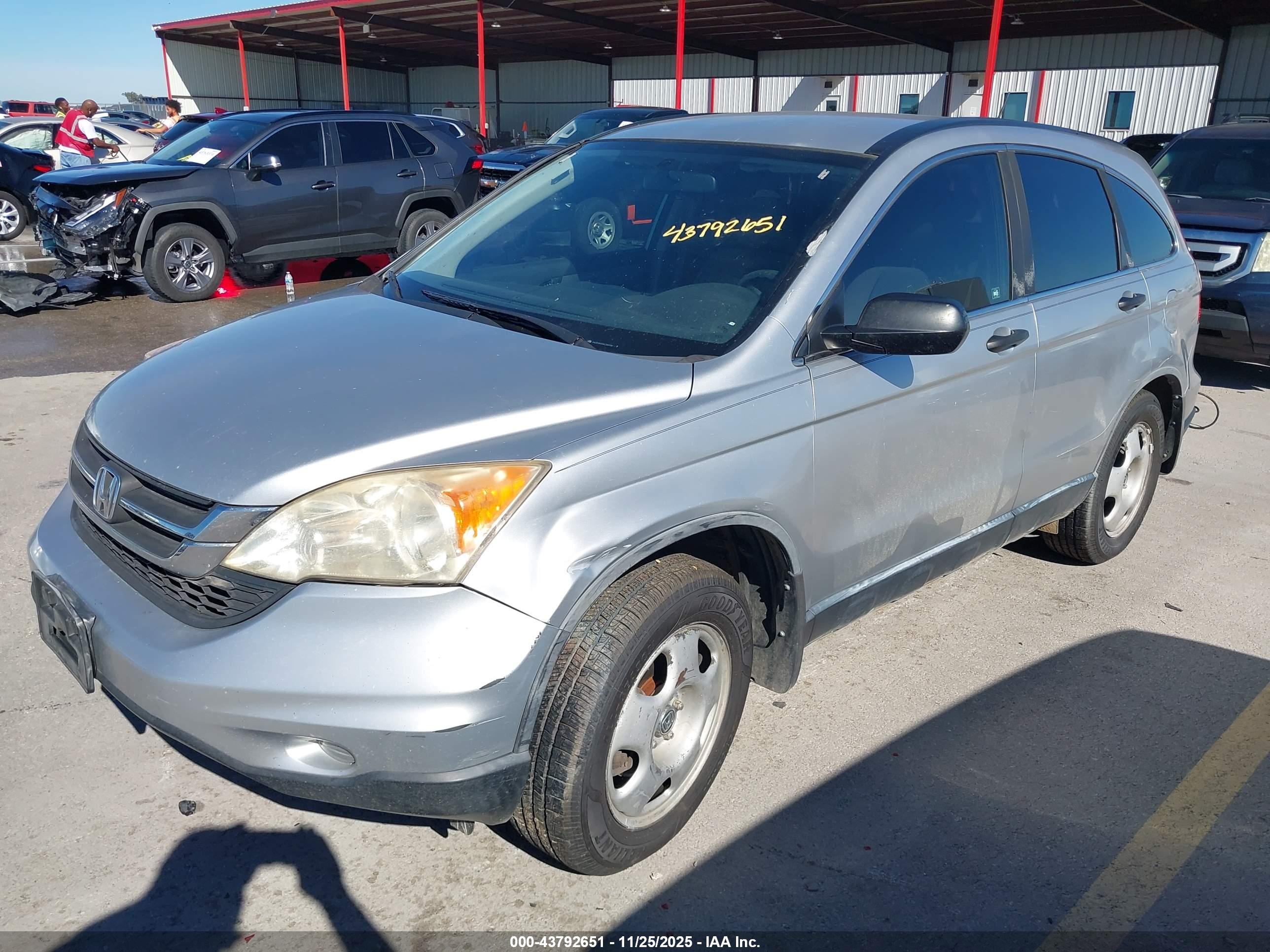 HONDA CR-V image 2