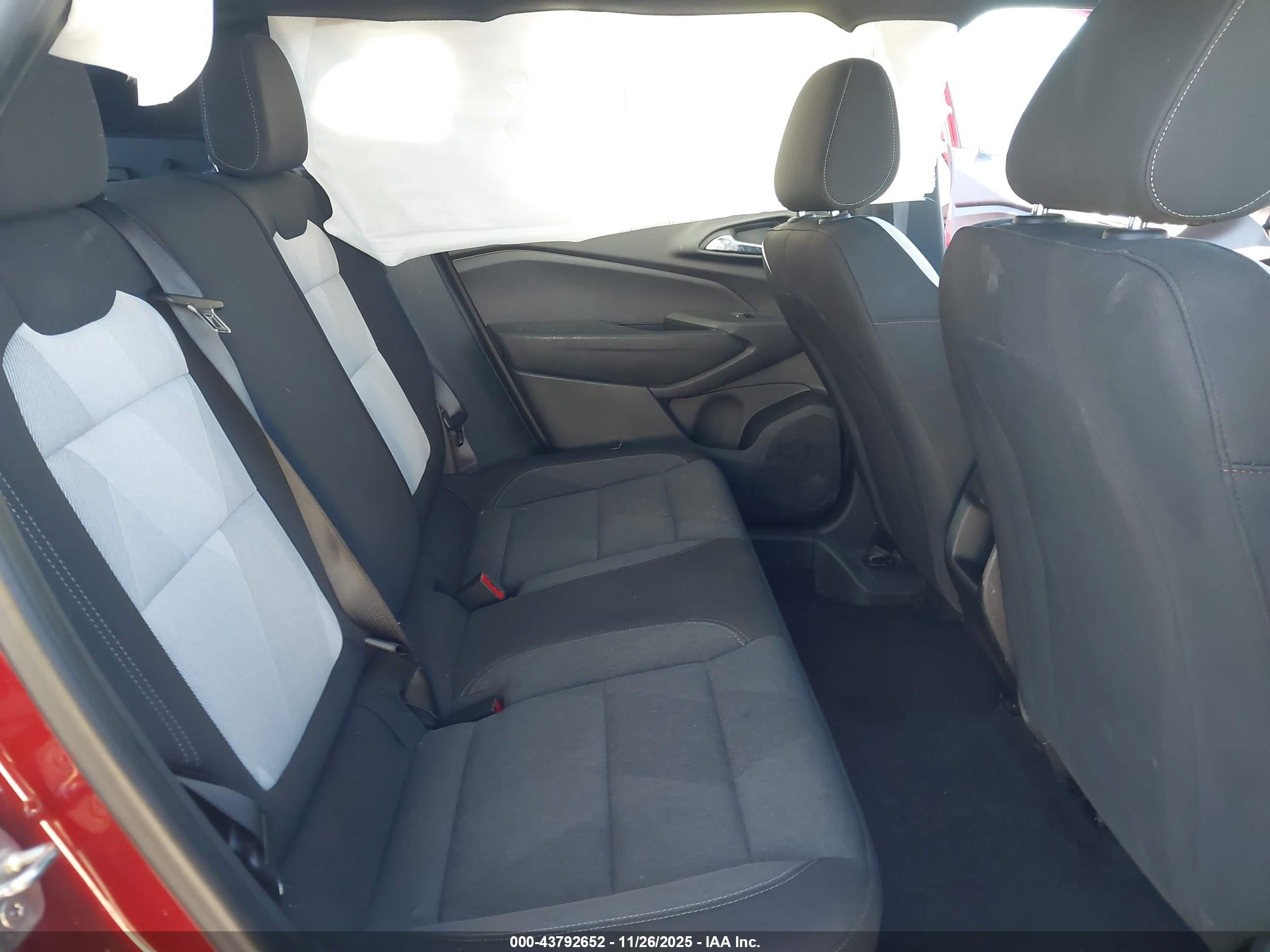 CHEVROLET TRAX image 8
