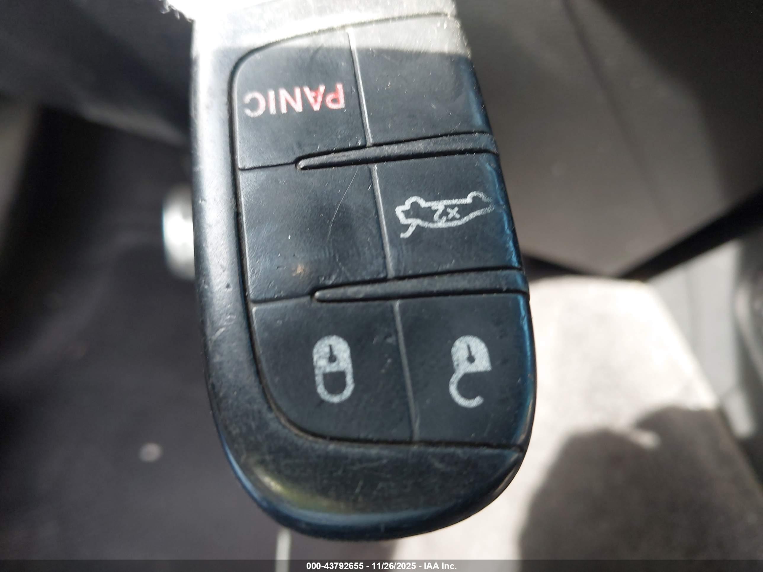 DODGE CHALLENGER image 11
