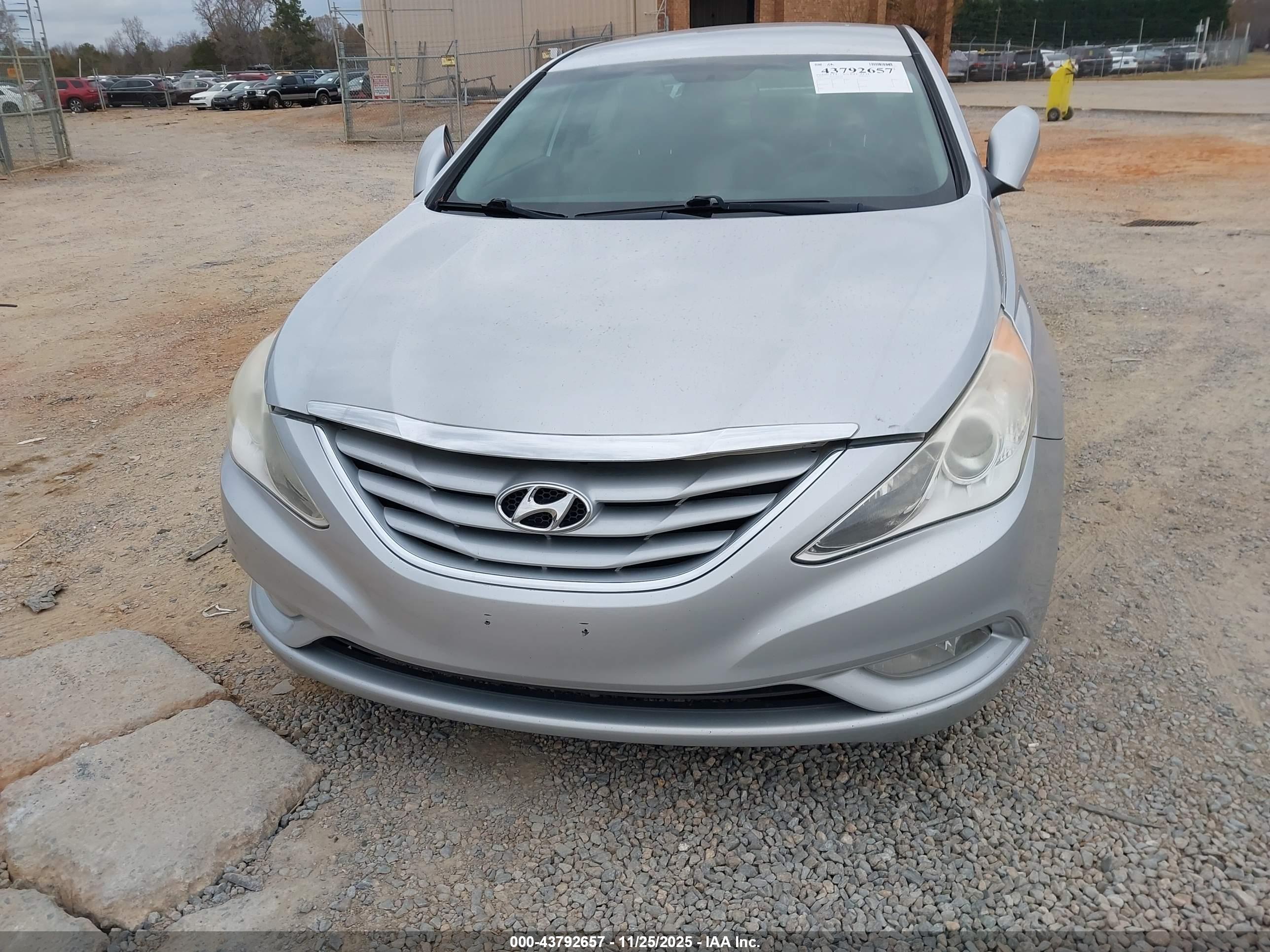 HYUNDAI SONATA image 6