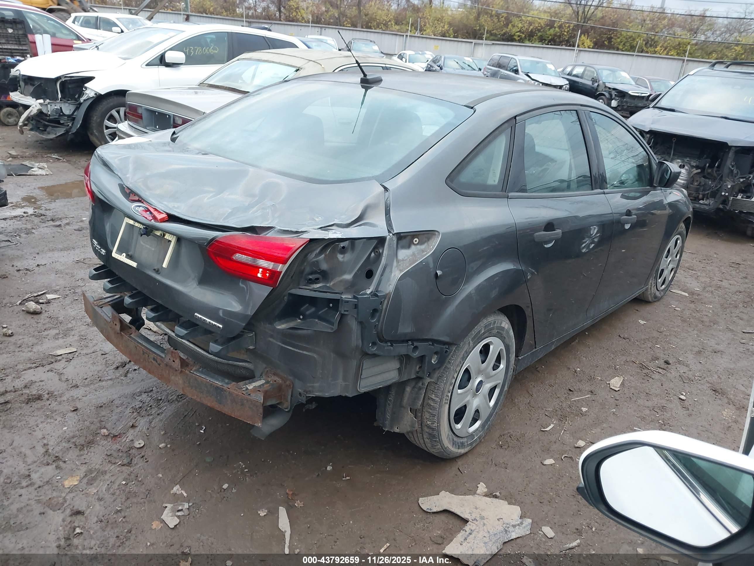 FORD FOCUS image 4