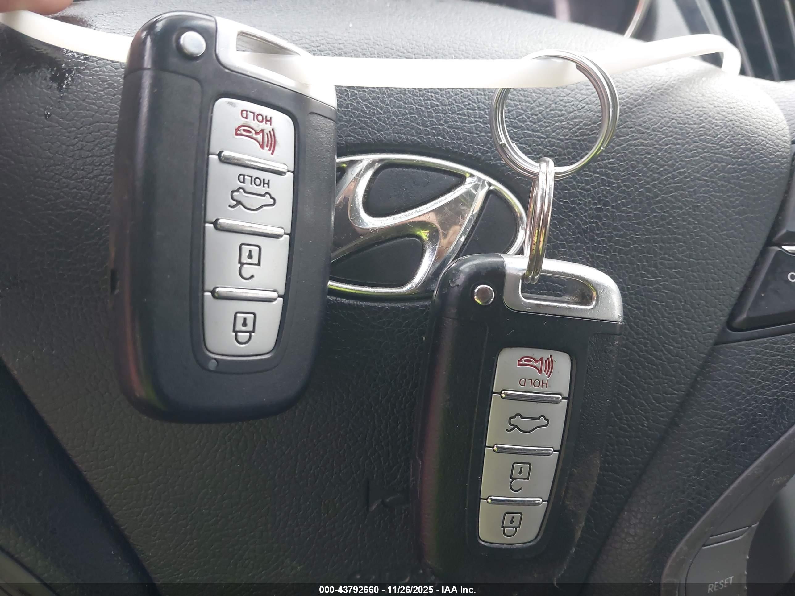 HYUNDAI SONATA image 11