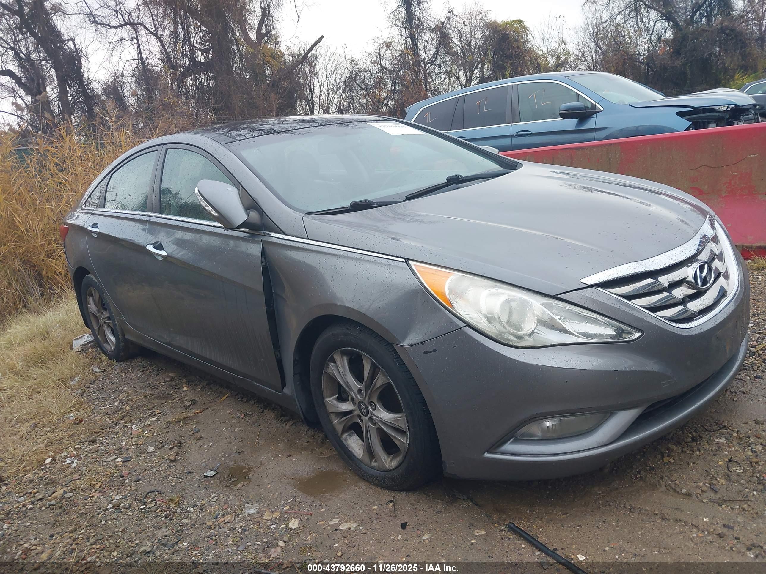HYUNDAI SONATA image 6