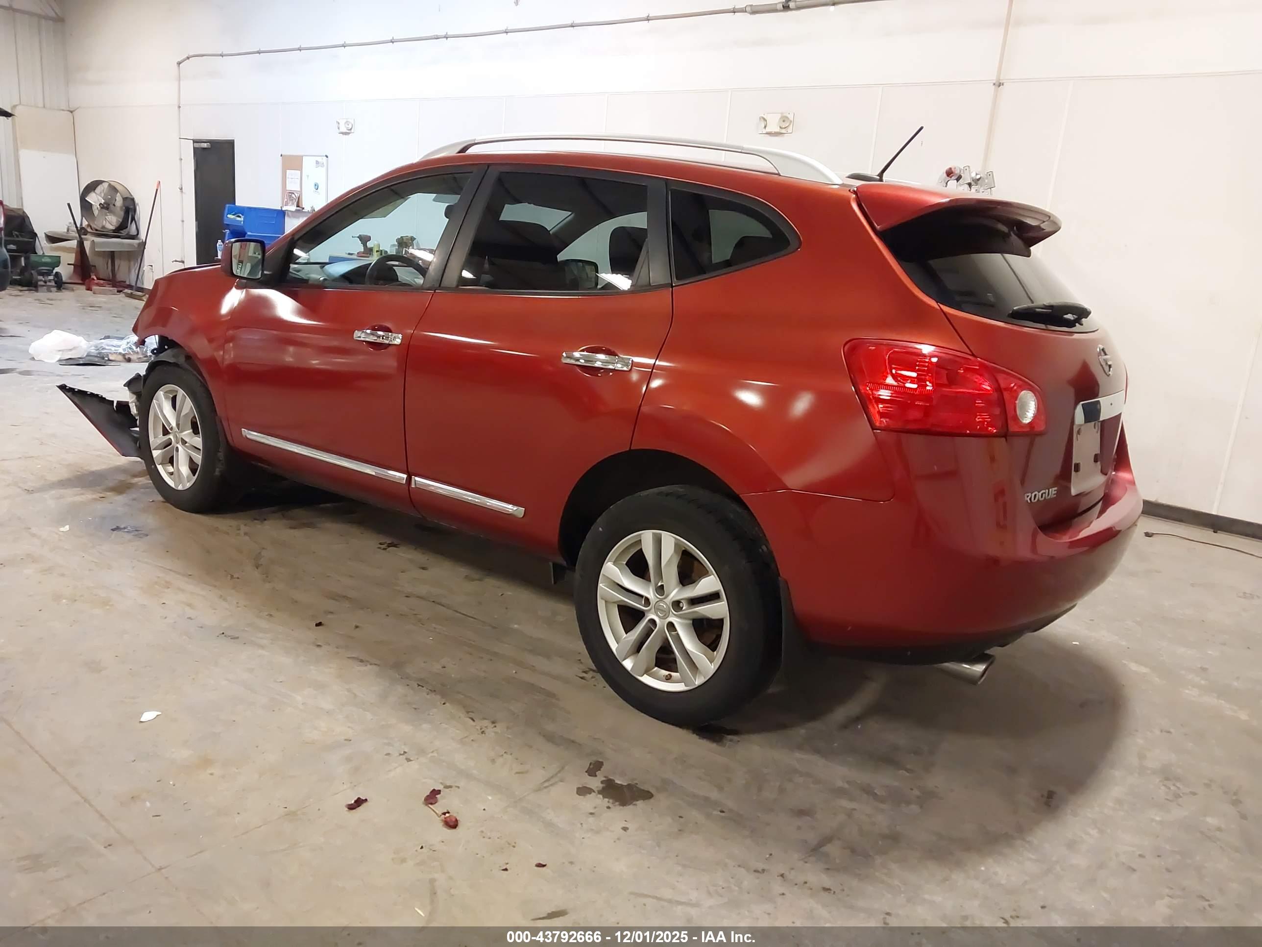 NISSAN ROGUE image 3