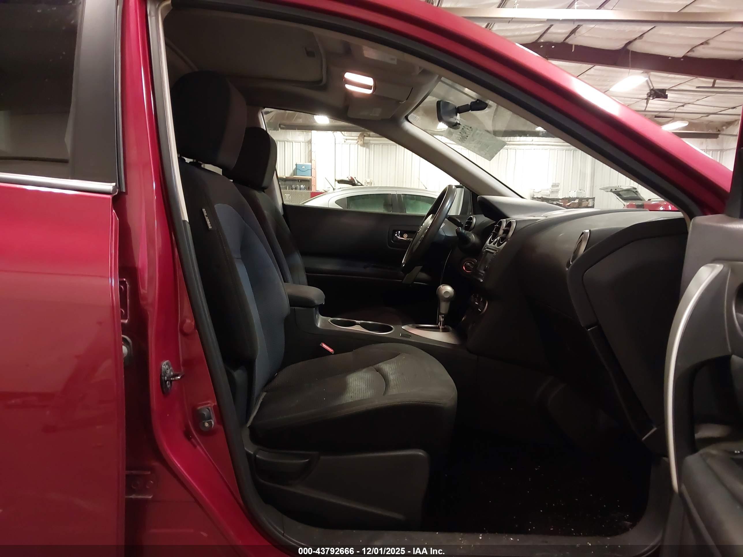 NISSAN ROGUE image 5