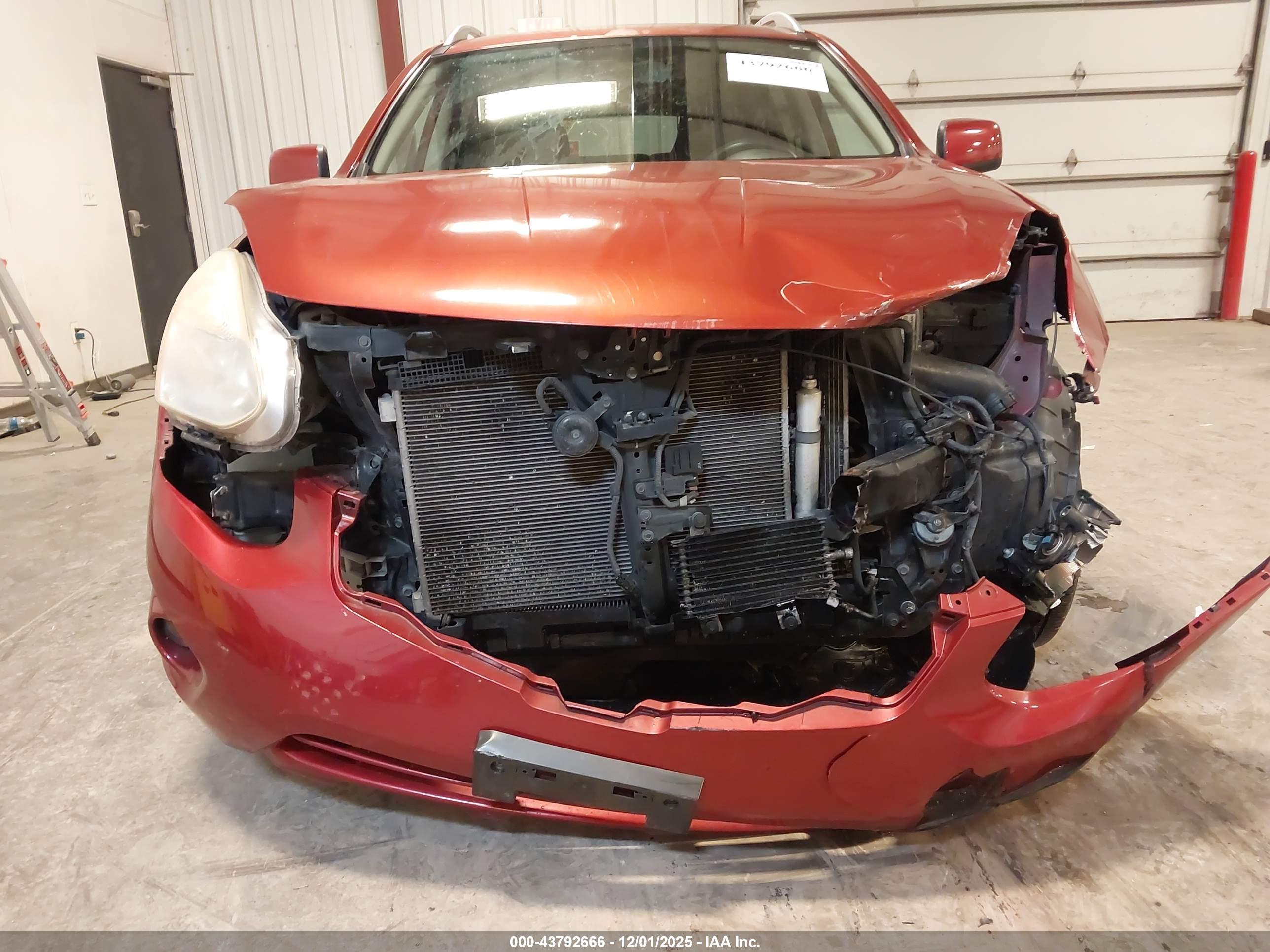 NISSAN ROGUE image 6