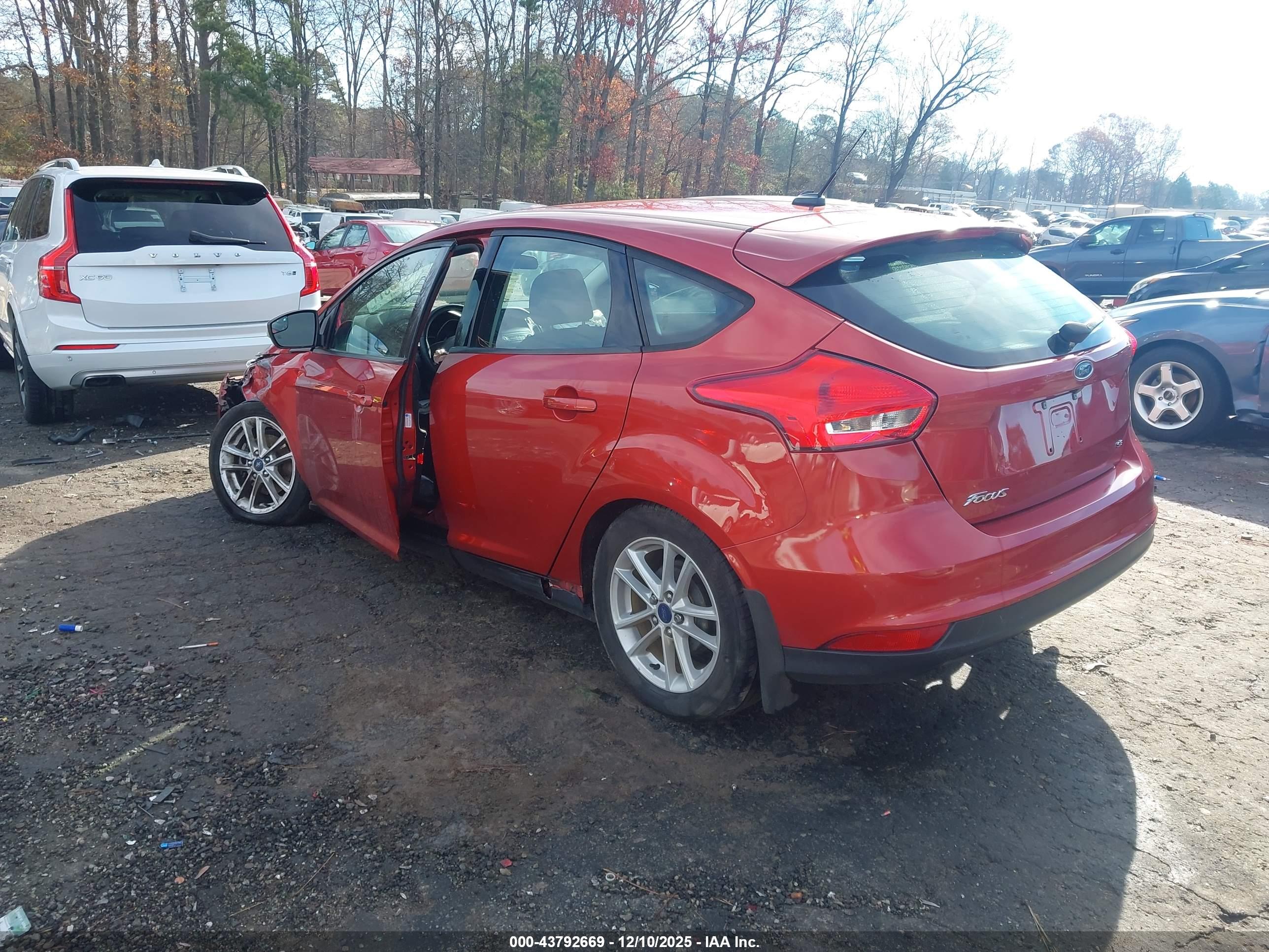 FORD FOCUS image 3