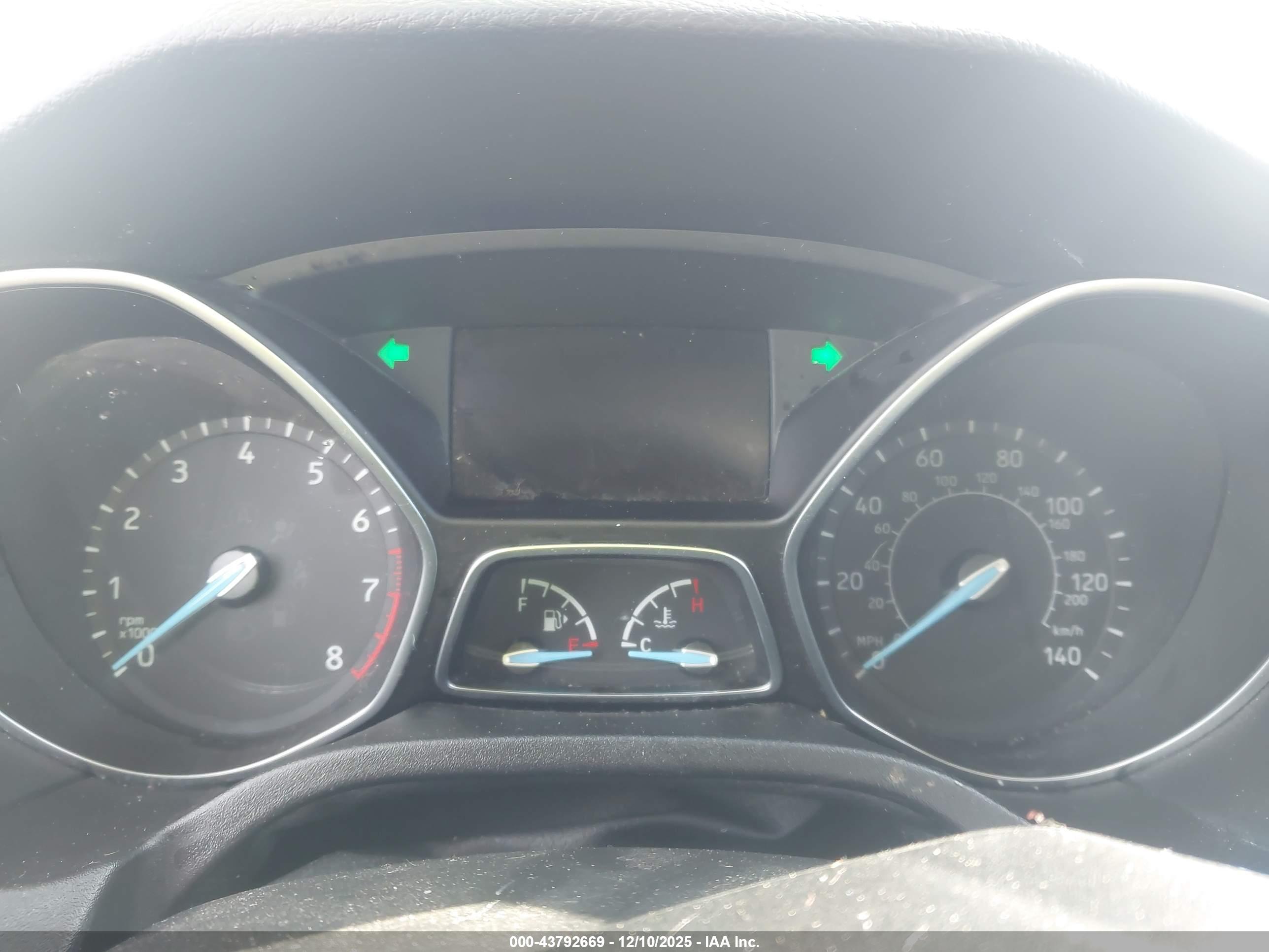 FORD FOCUS image 7