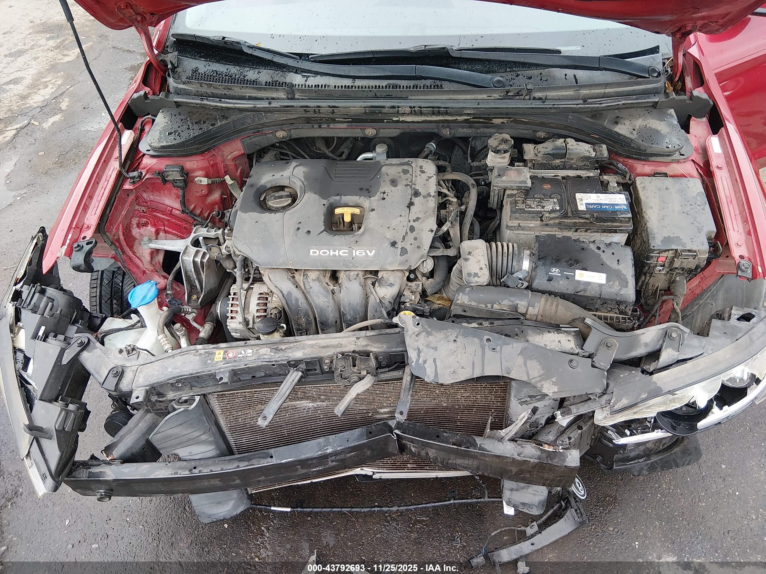 HYUNDAI ELANTRA image 10