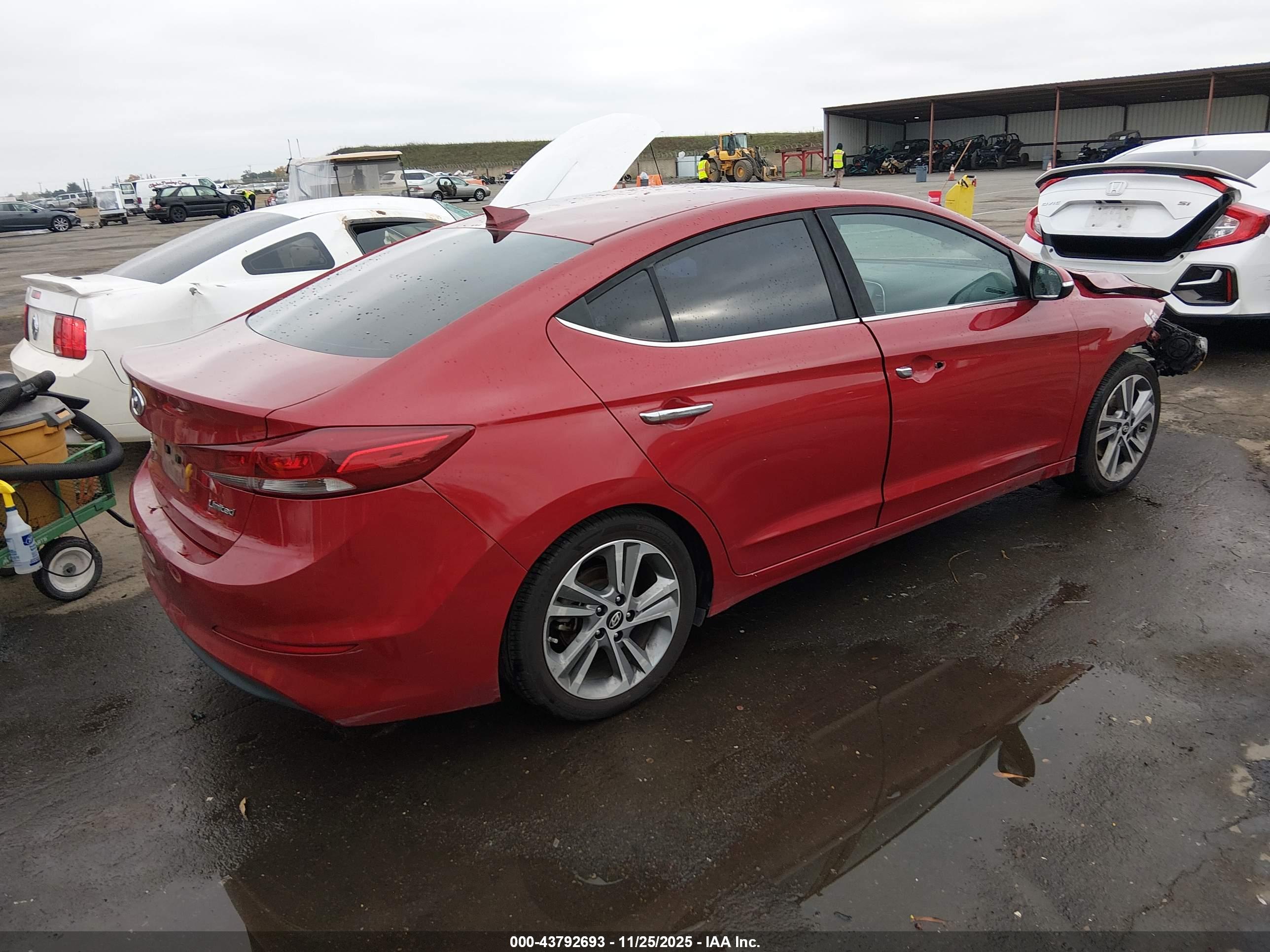 HYUNDAI ELANTRA image 4