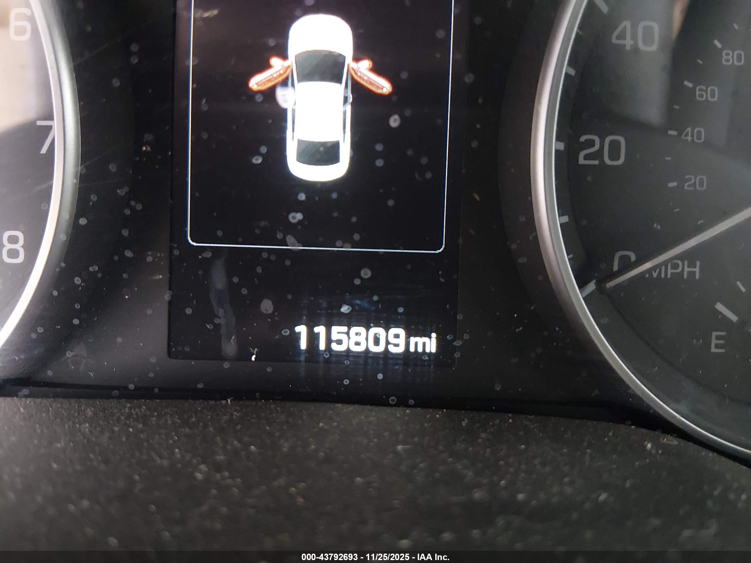 HYUNDAI ELANTRA image 7