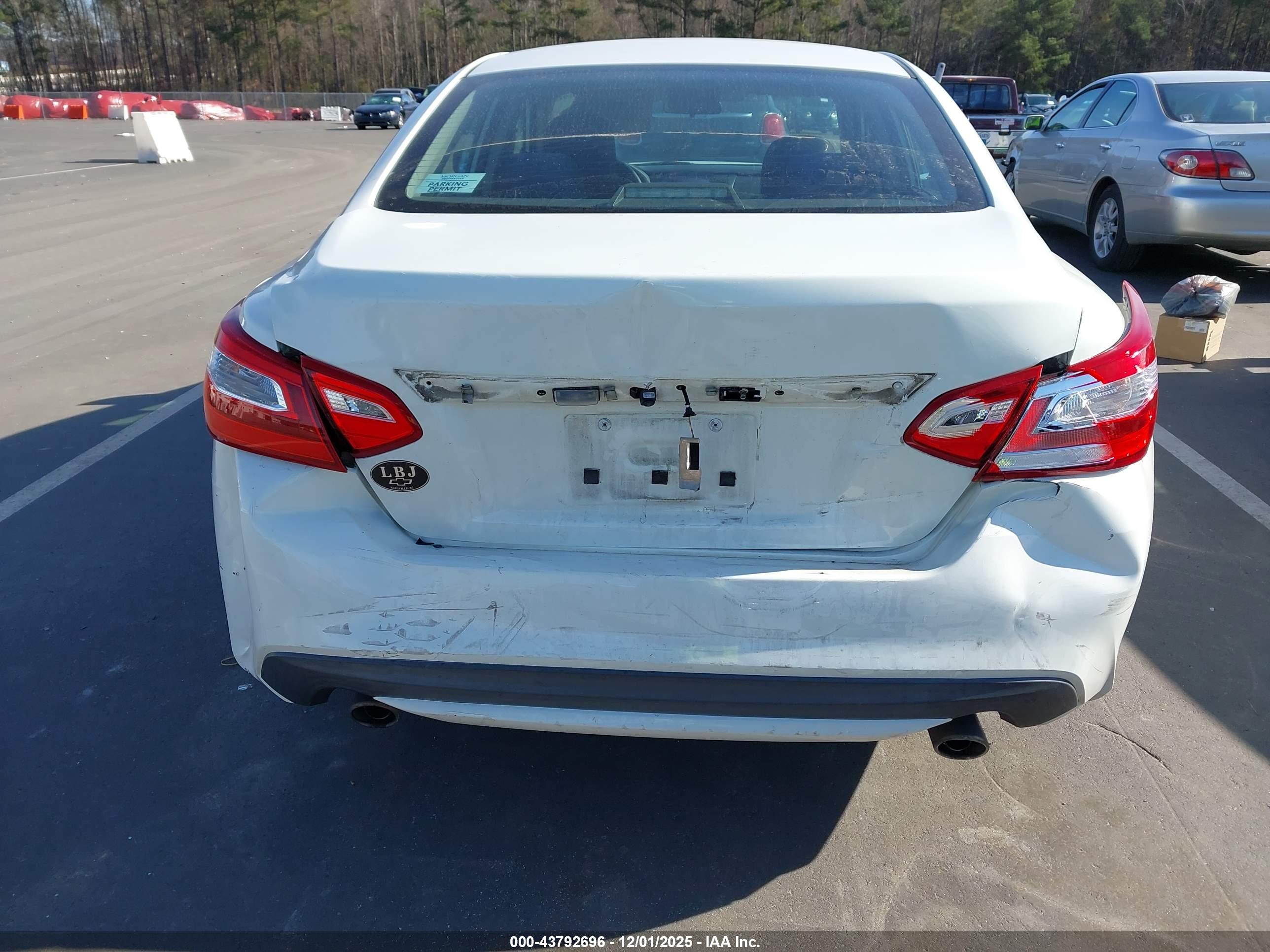 NISSAN ALTIMA image 6