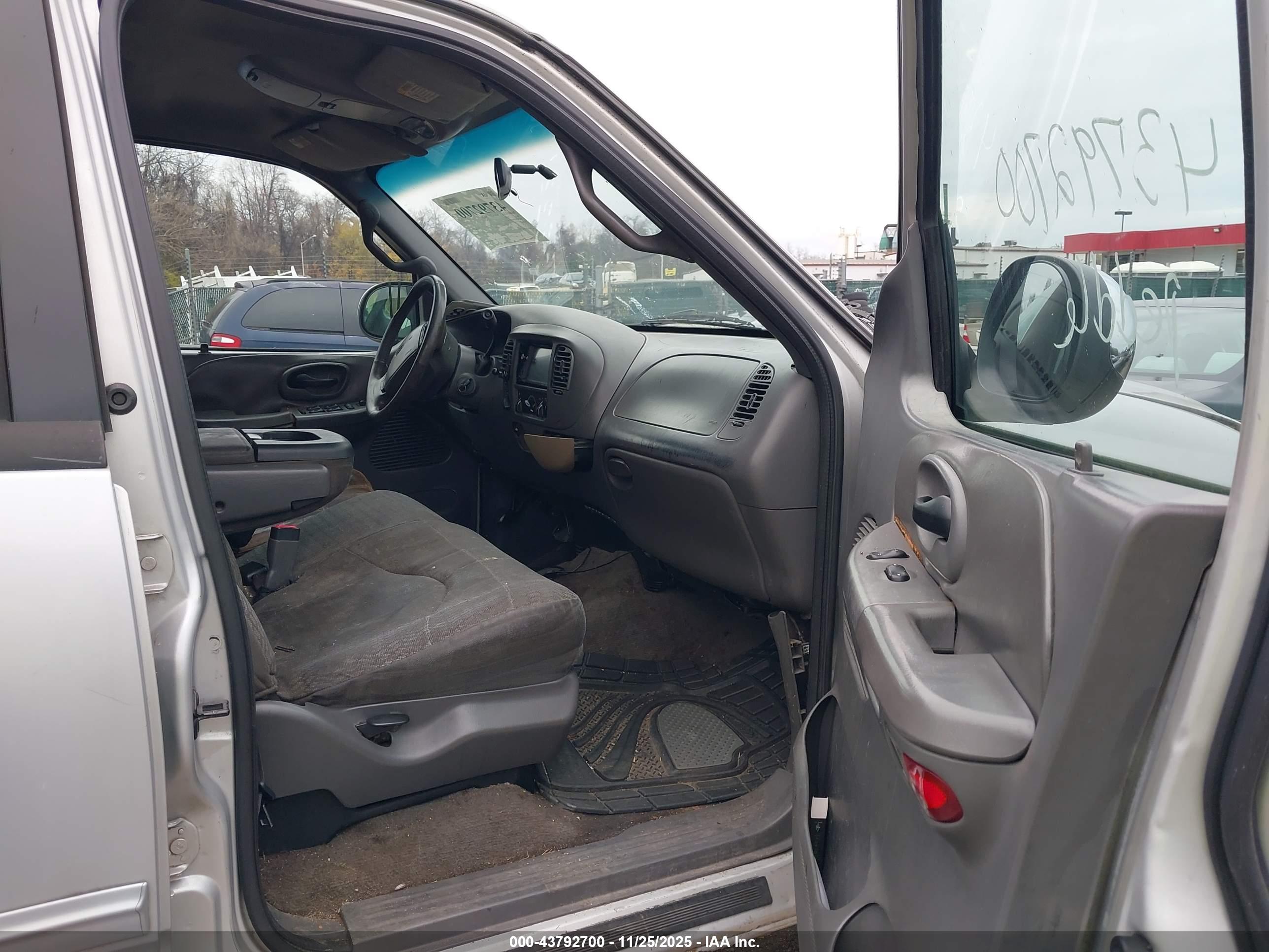 FORD F-150 image 5