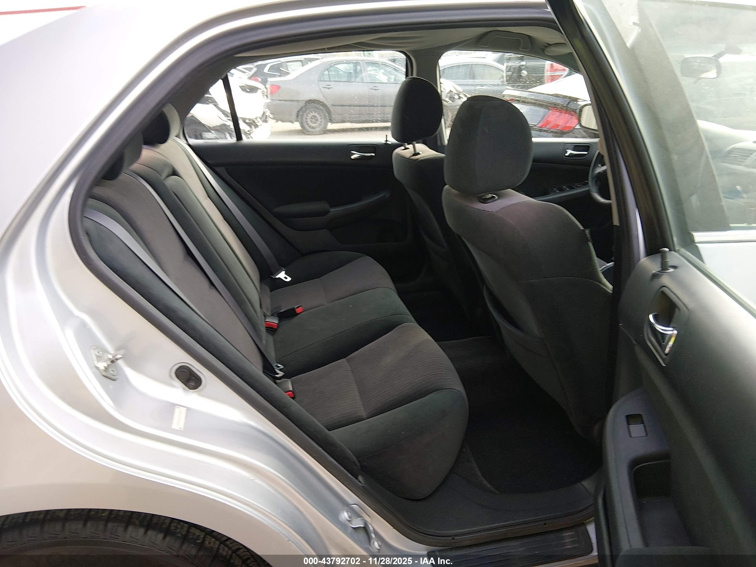 HONDA ACCORD image 8
