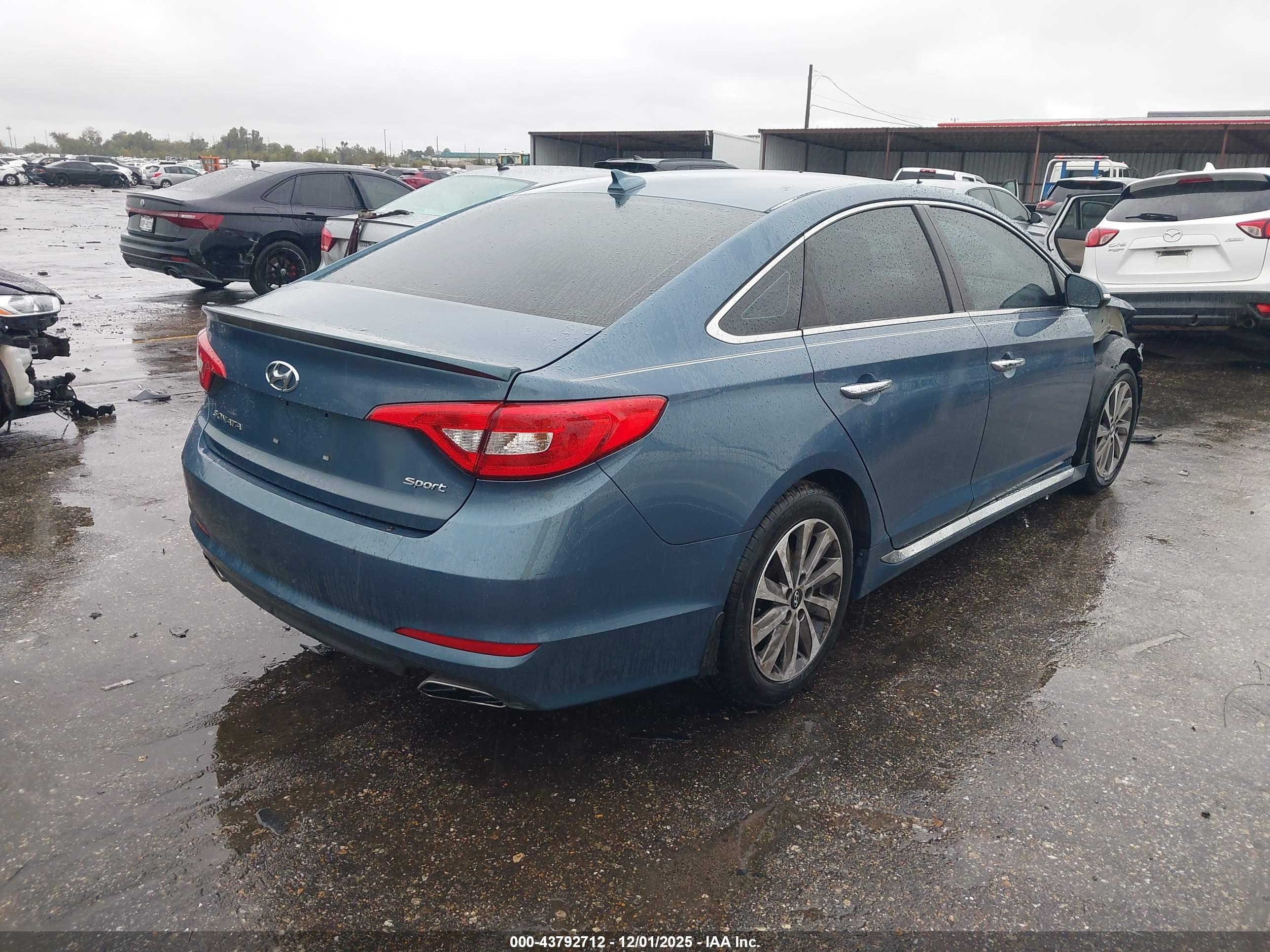 HYUNDAI SONATA image 4