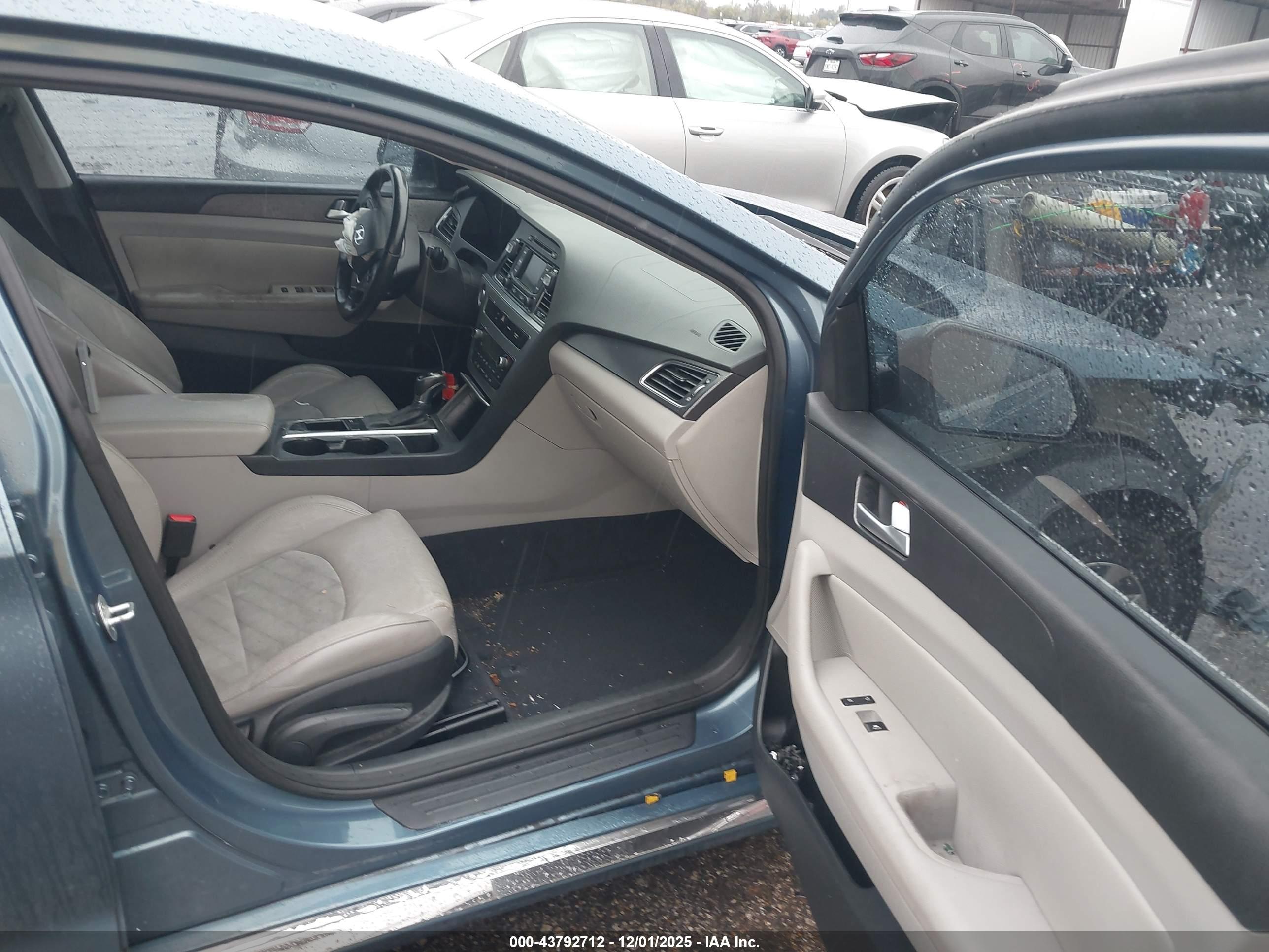HYUNDAI SONATA image 5