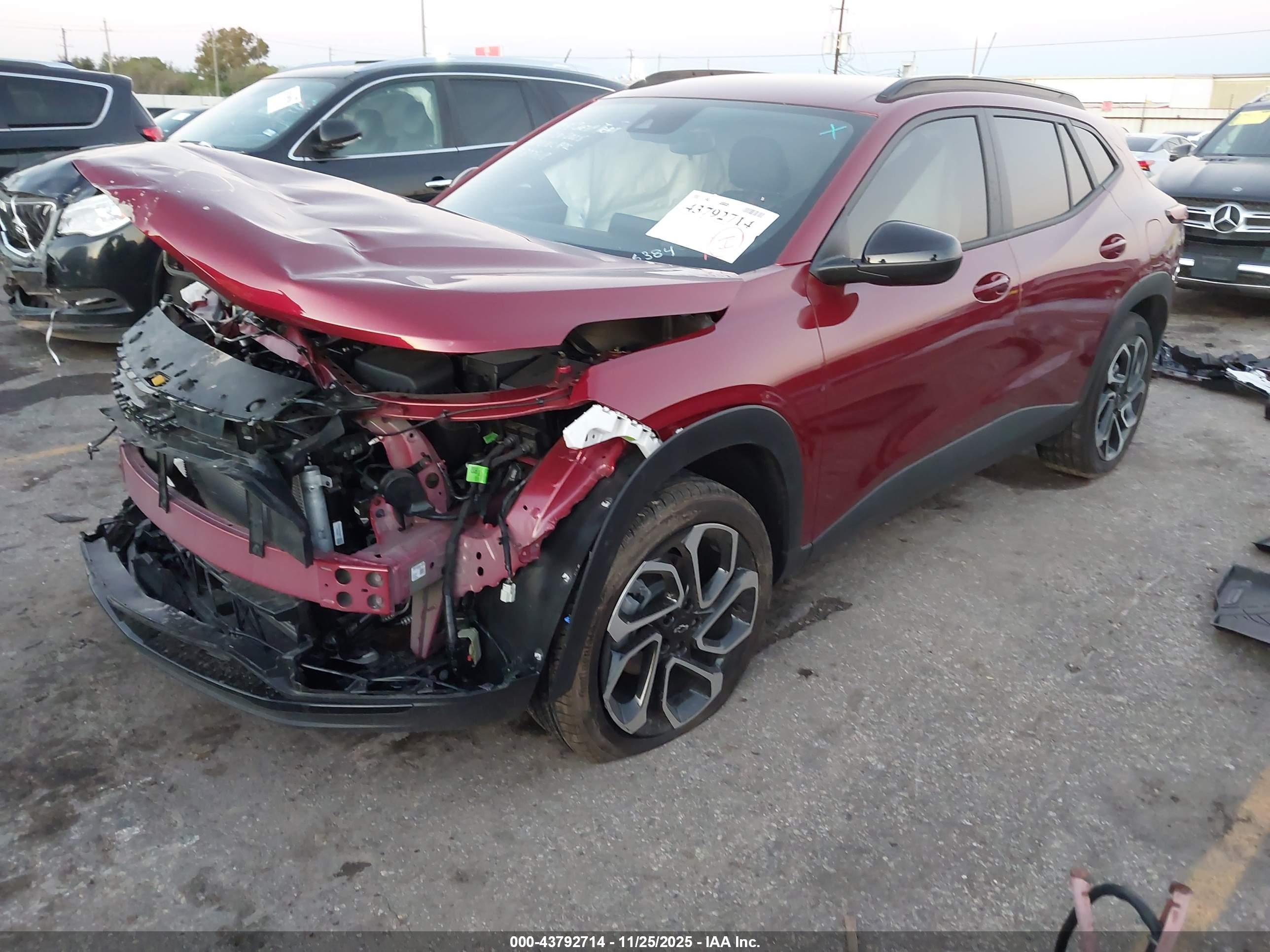 CHEVROLET TRAX image 2