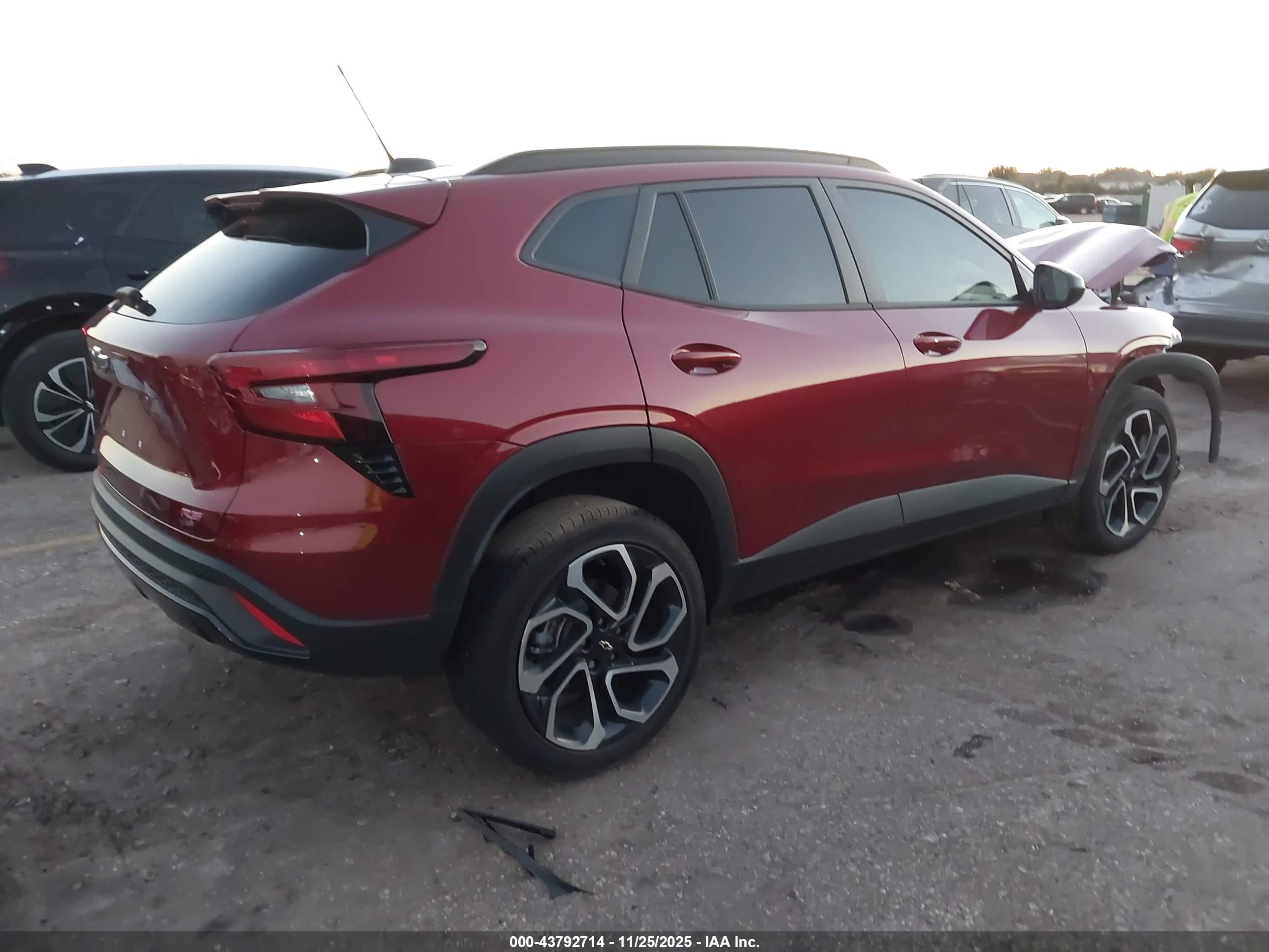 CHEVROLET TRAX image 4