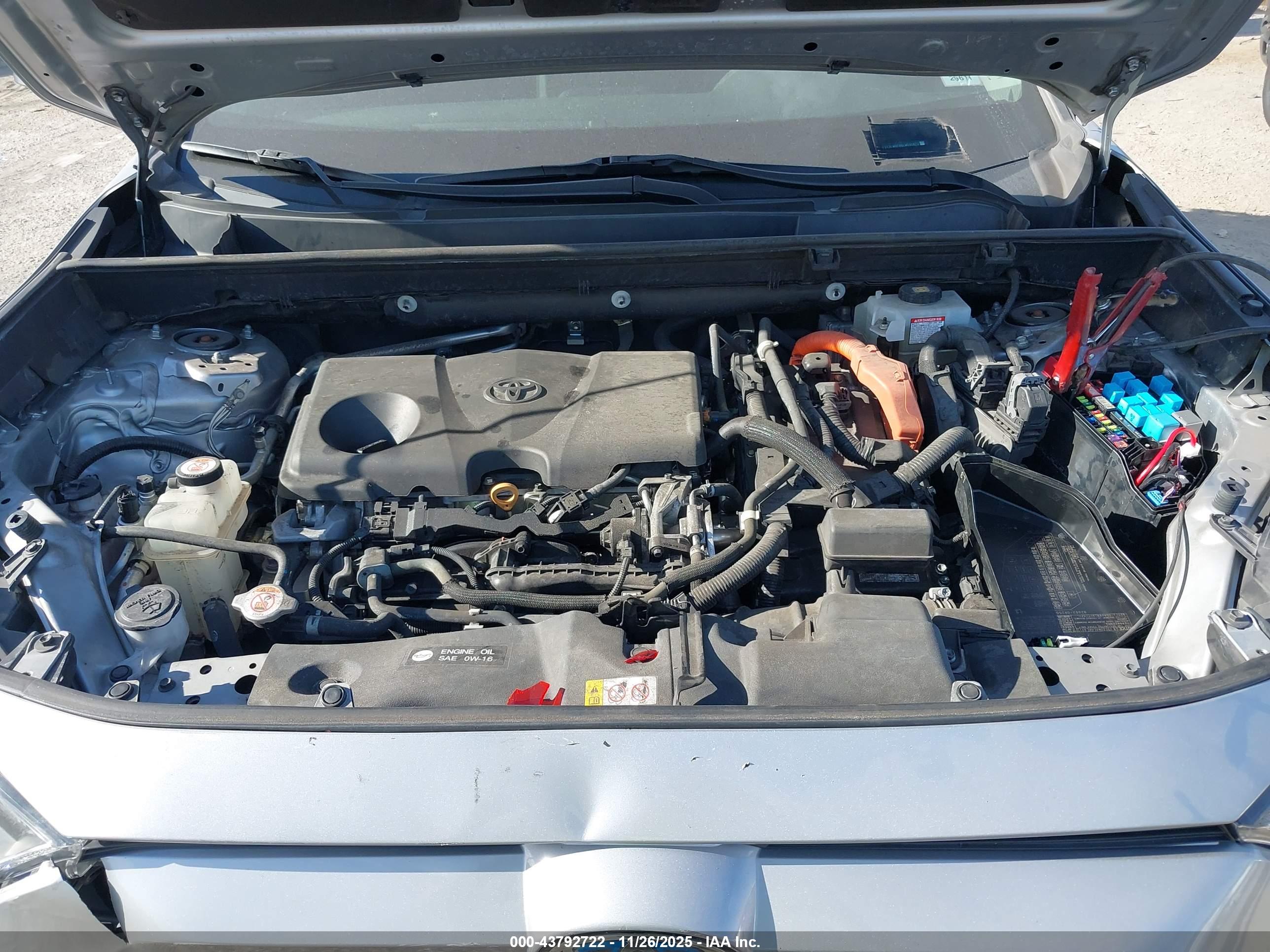 TOYOTA RAV4 image 10
