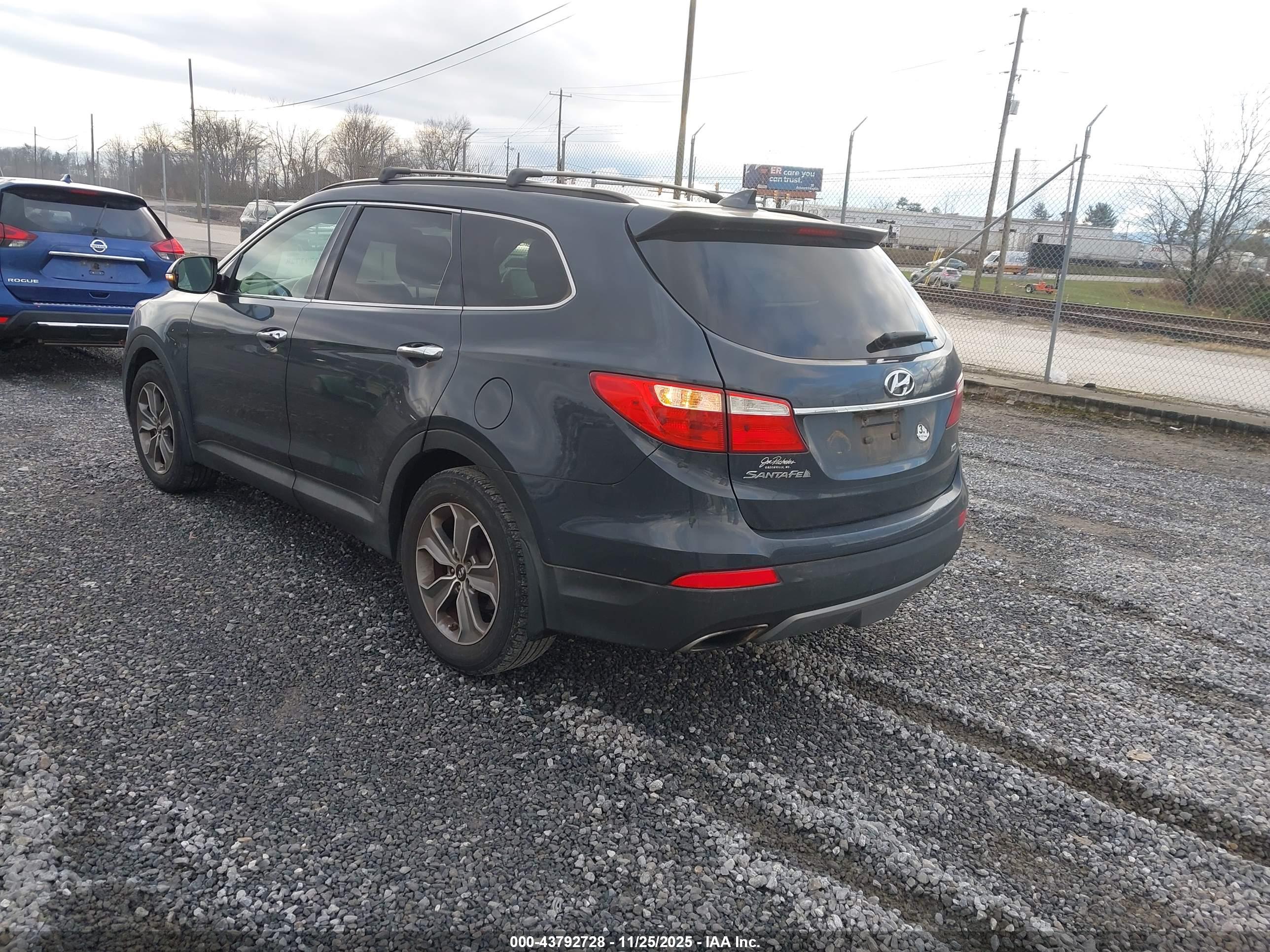 HYUNDAI SANTA image 3