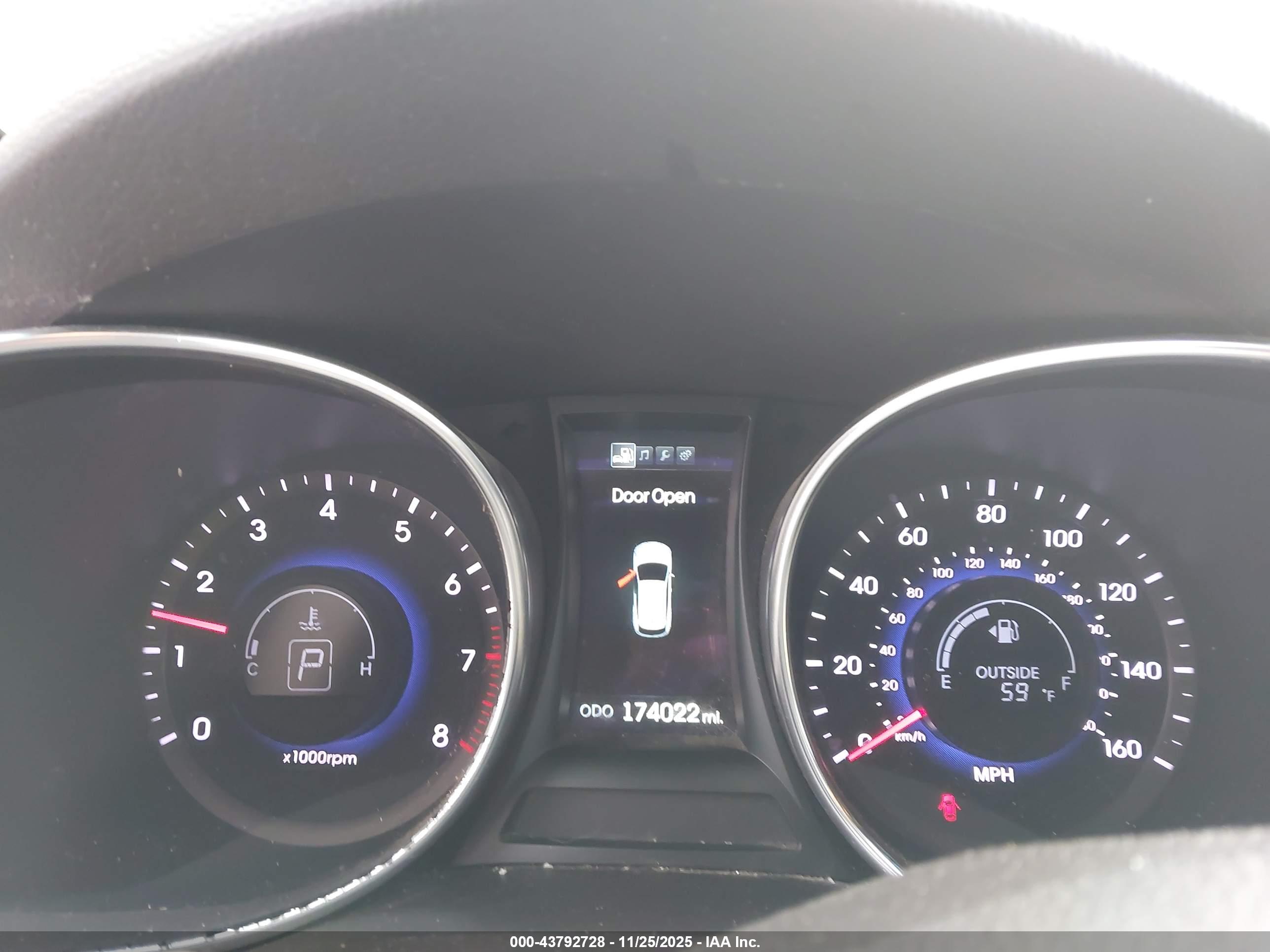 HYUNDAI SANTA image 7