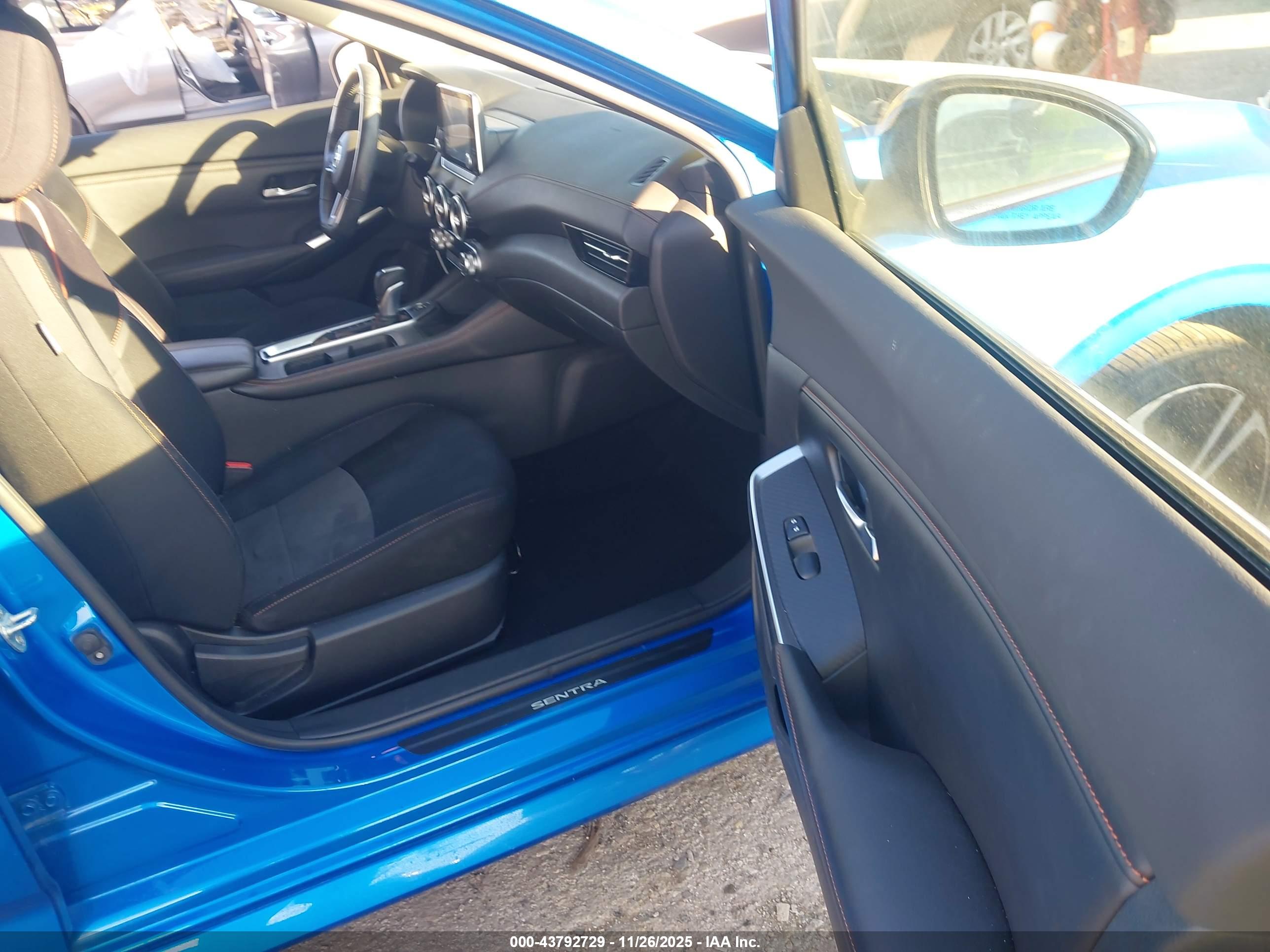 NISSAN SENTRA image 5