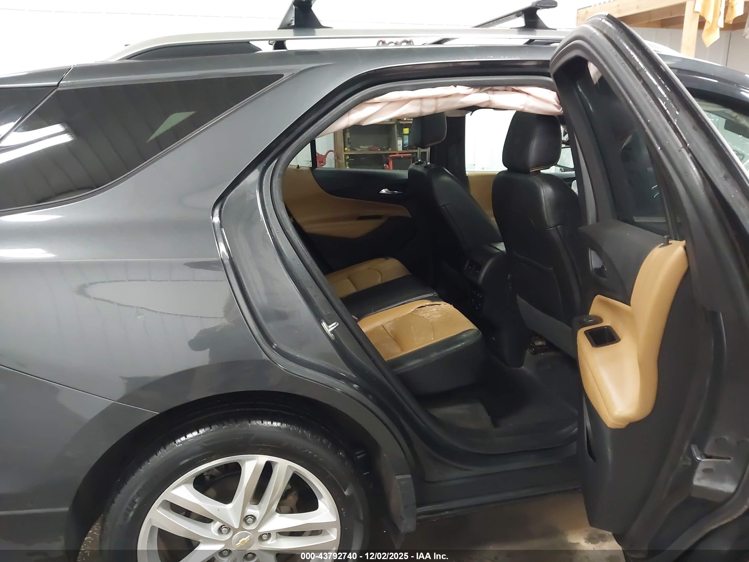 CHEVROLET EQUINOX image 8