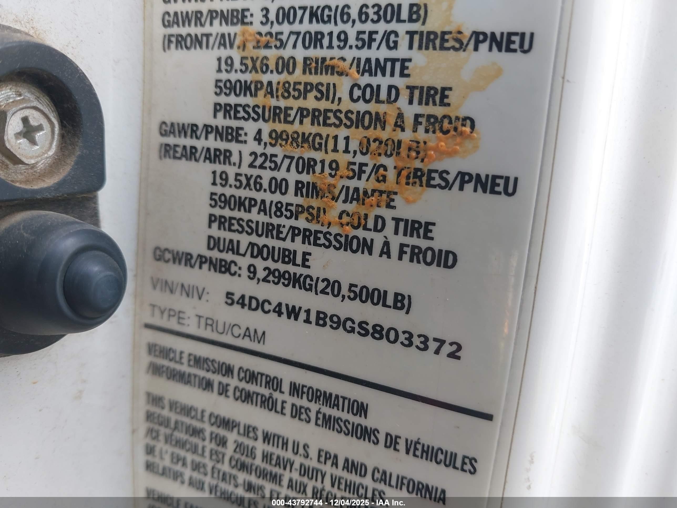 ISUZU NPR image 9