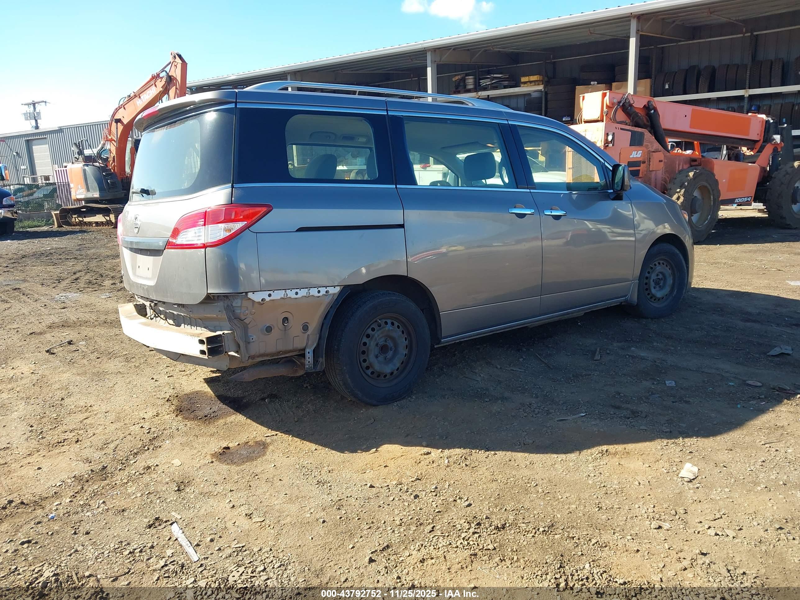 NISSAN QUEST image 4