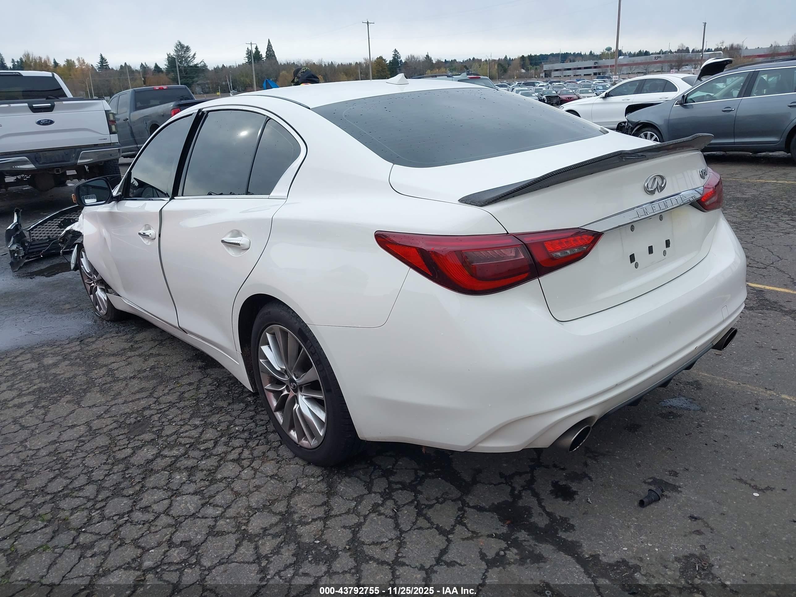 INFINITI Q50 image 3