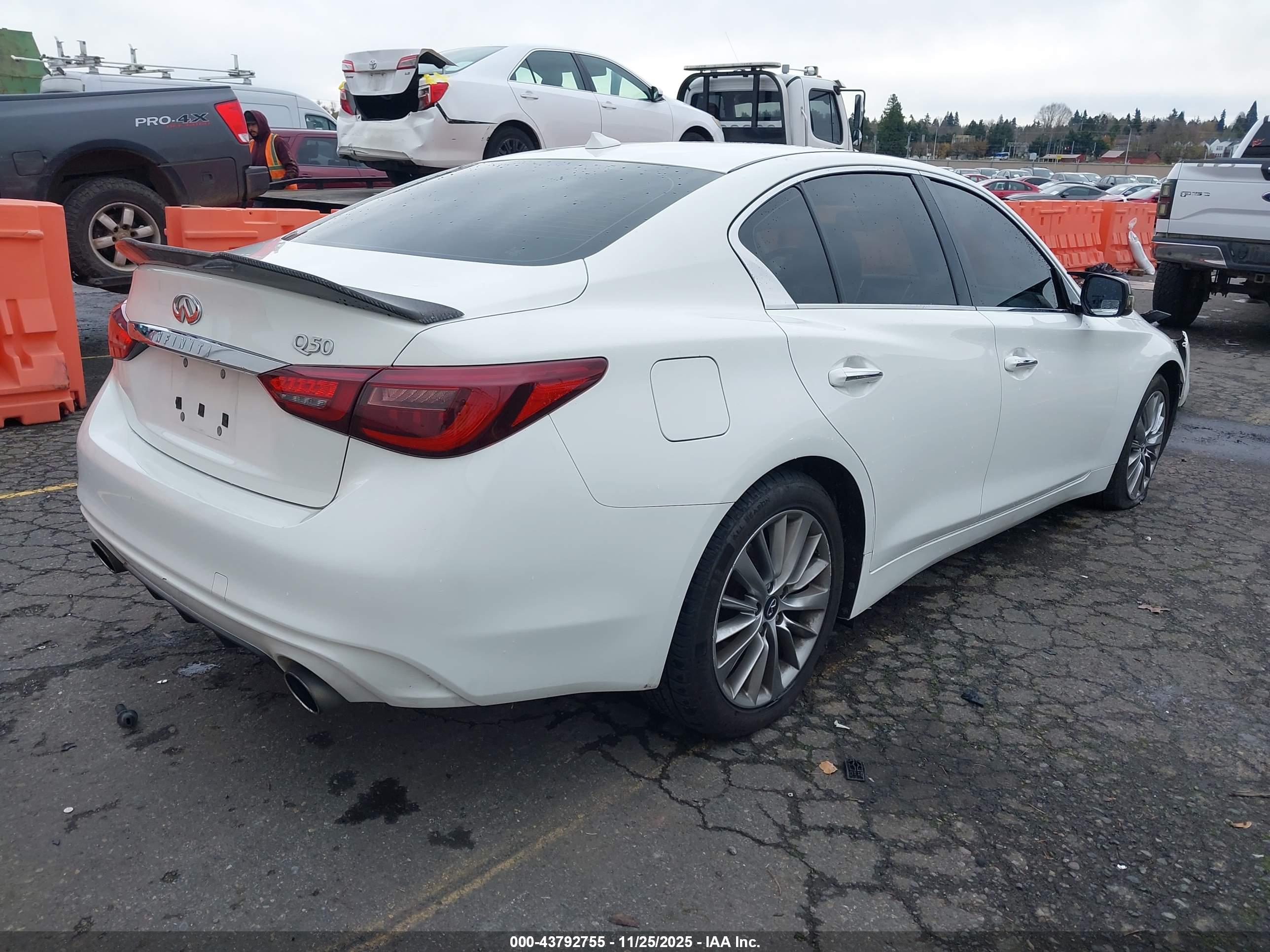 INFINITI Q50 image 4