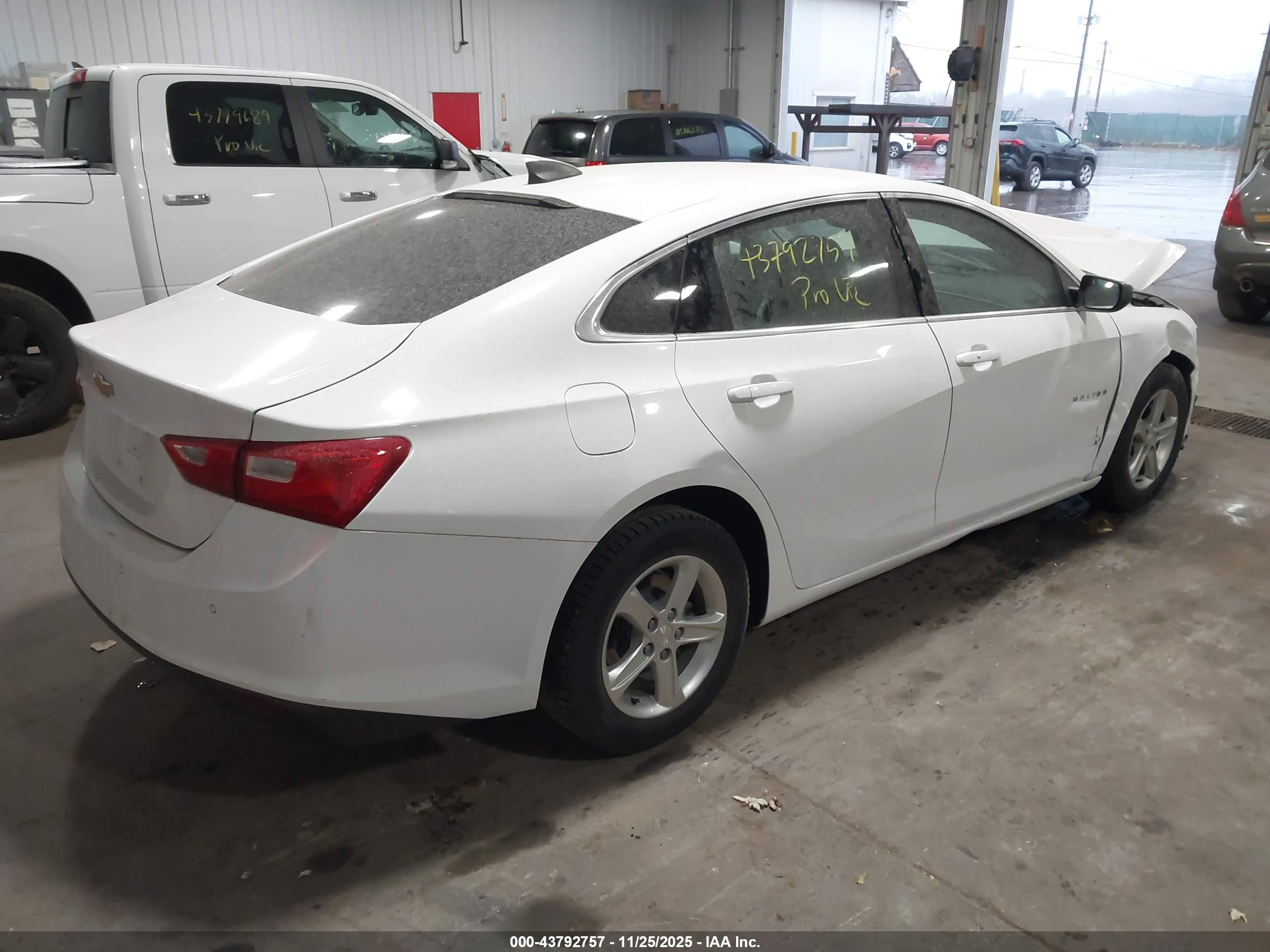 CHEVROLET MALIBU image 4