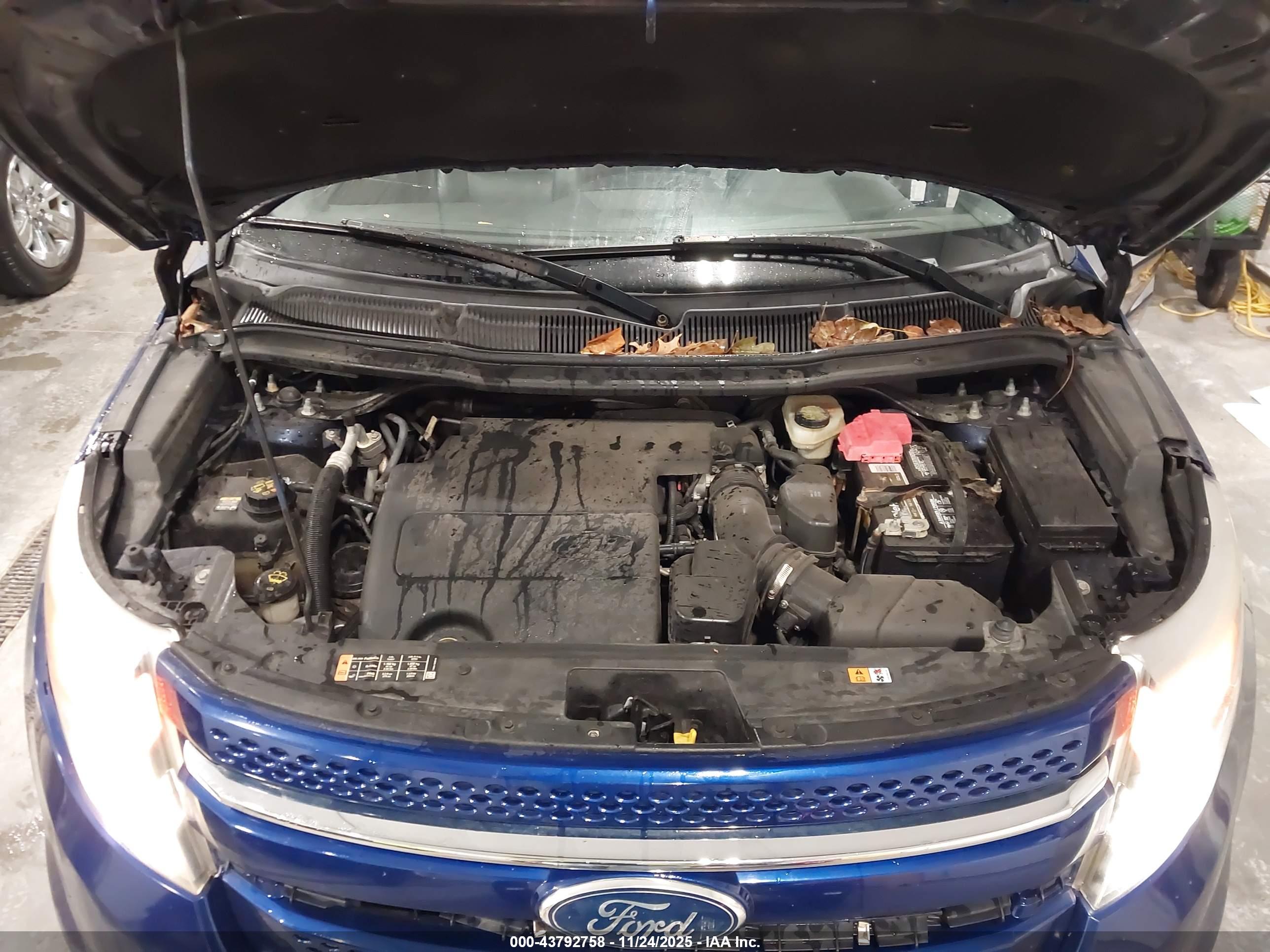 FORD EXPLORER image 10