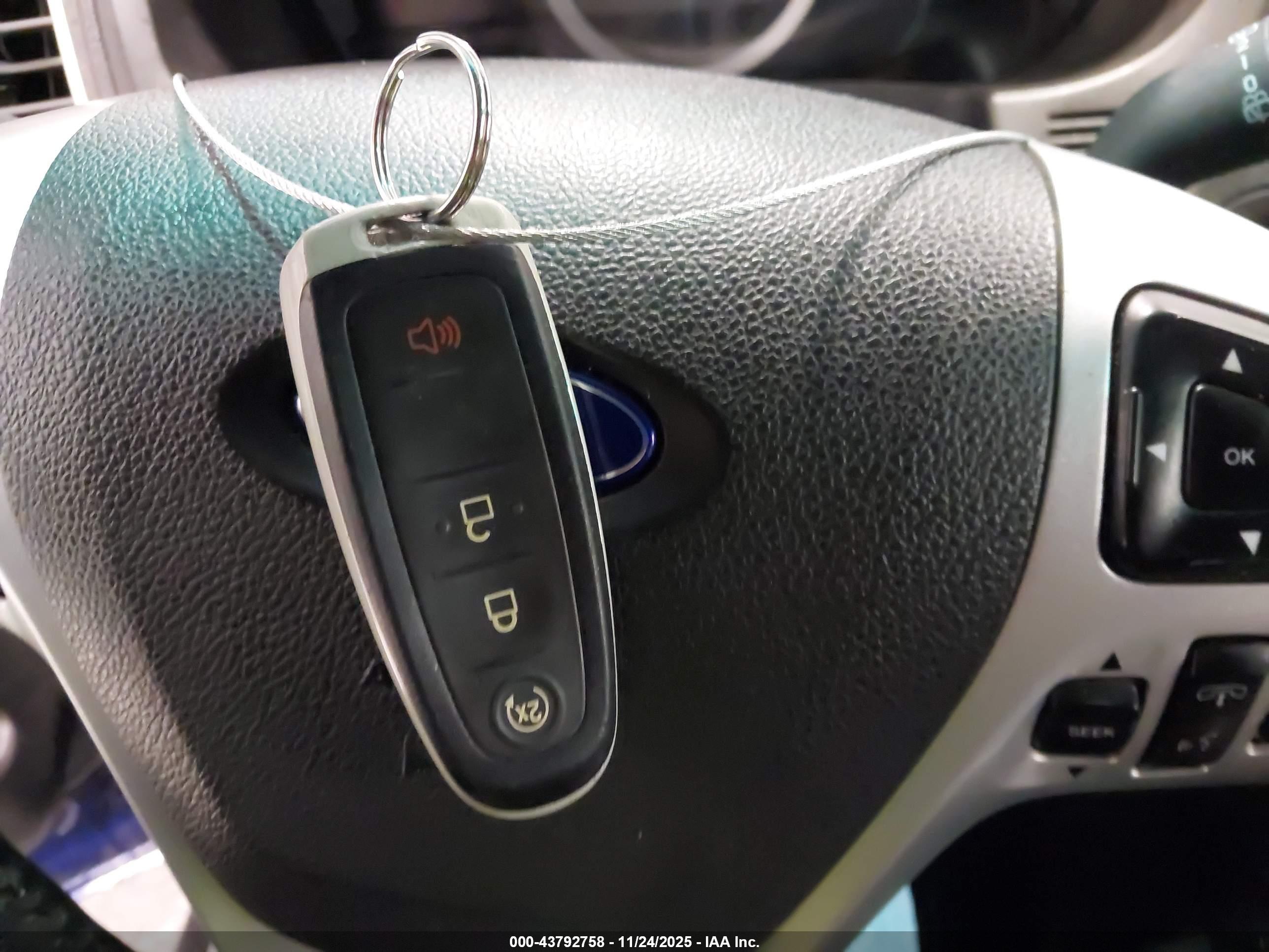 FORD EXPLORER image 11