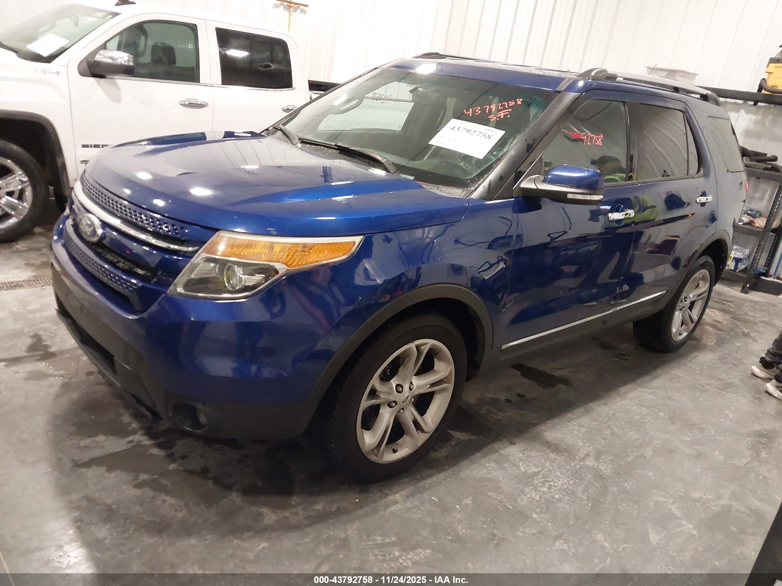 FORD EXPLORER image 2
