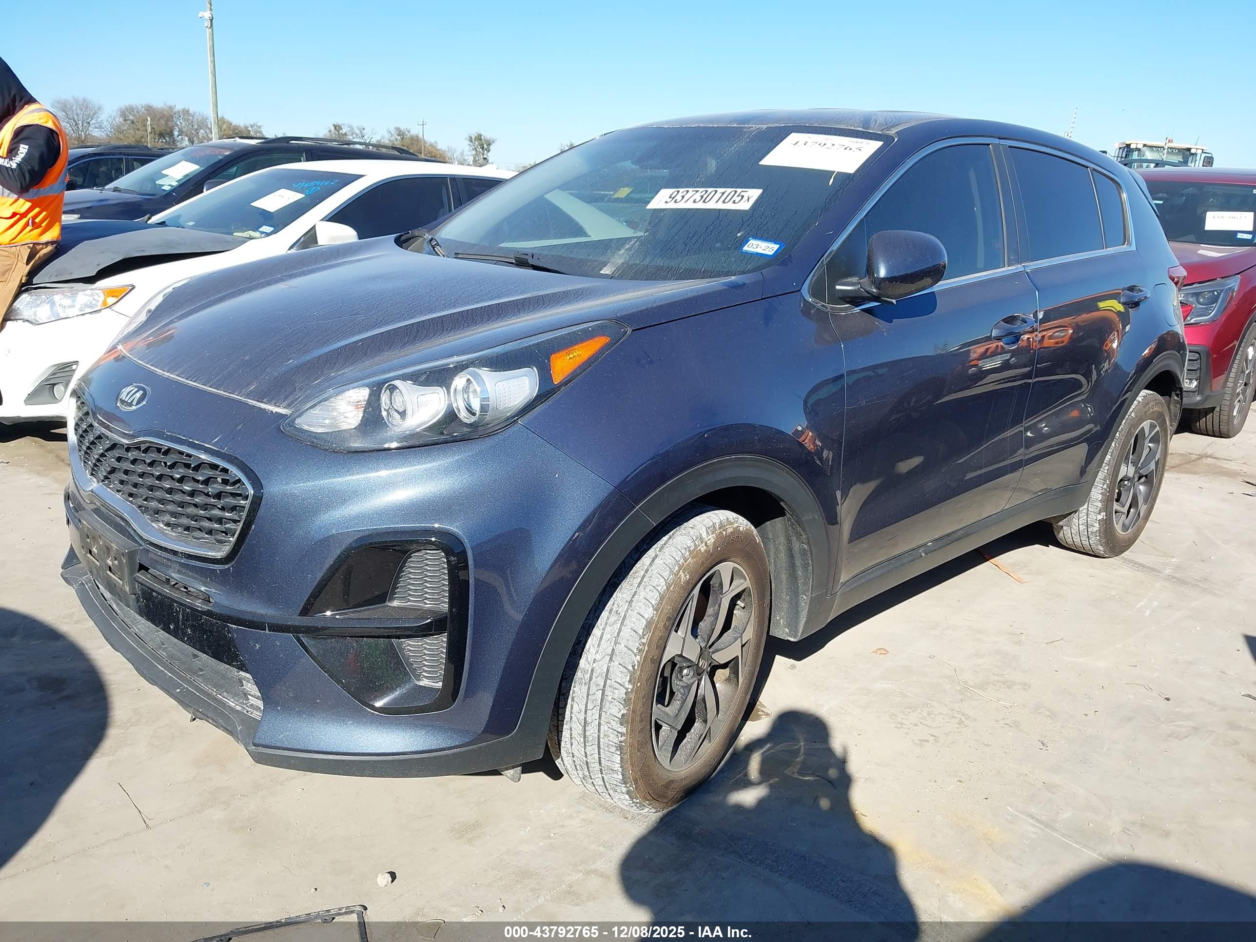 KIA SPORTAGE image 2