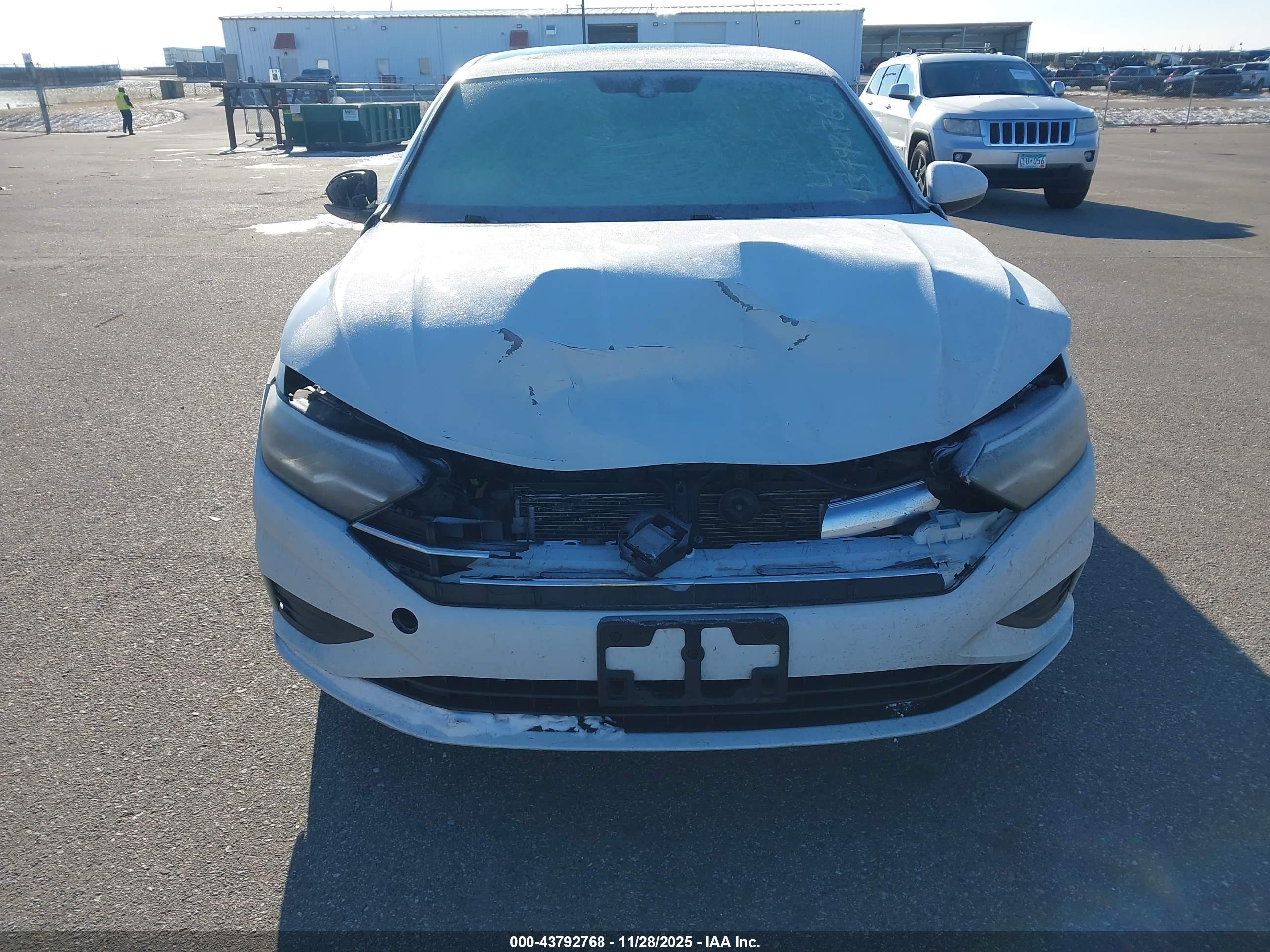 VOLKSWAGEN JETTA image 6