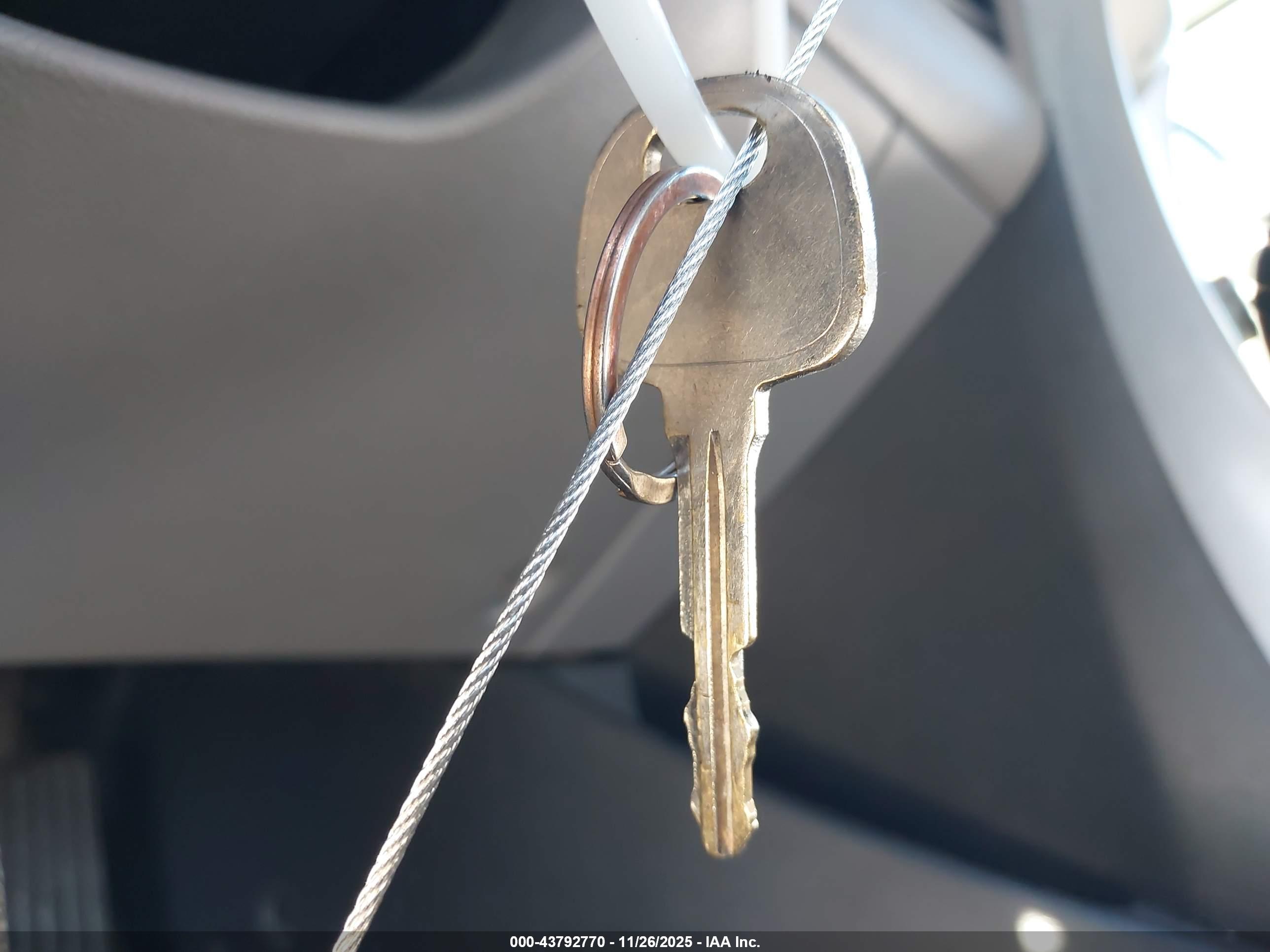 HYUNDAI ELANTRA image 11