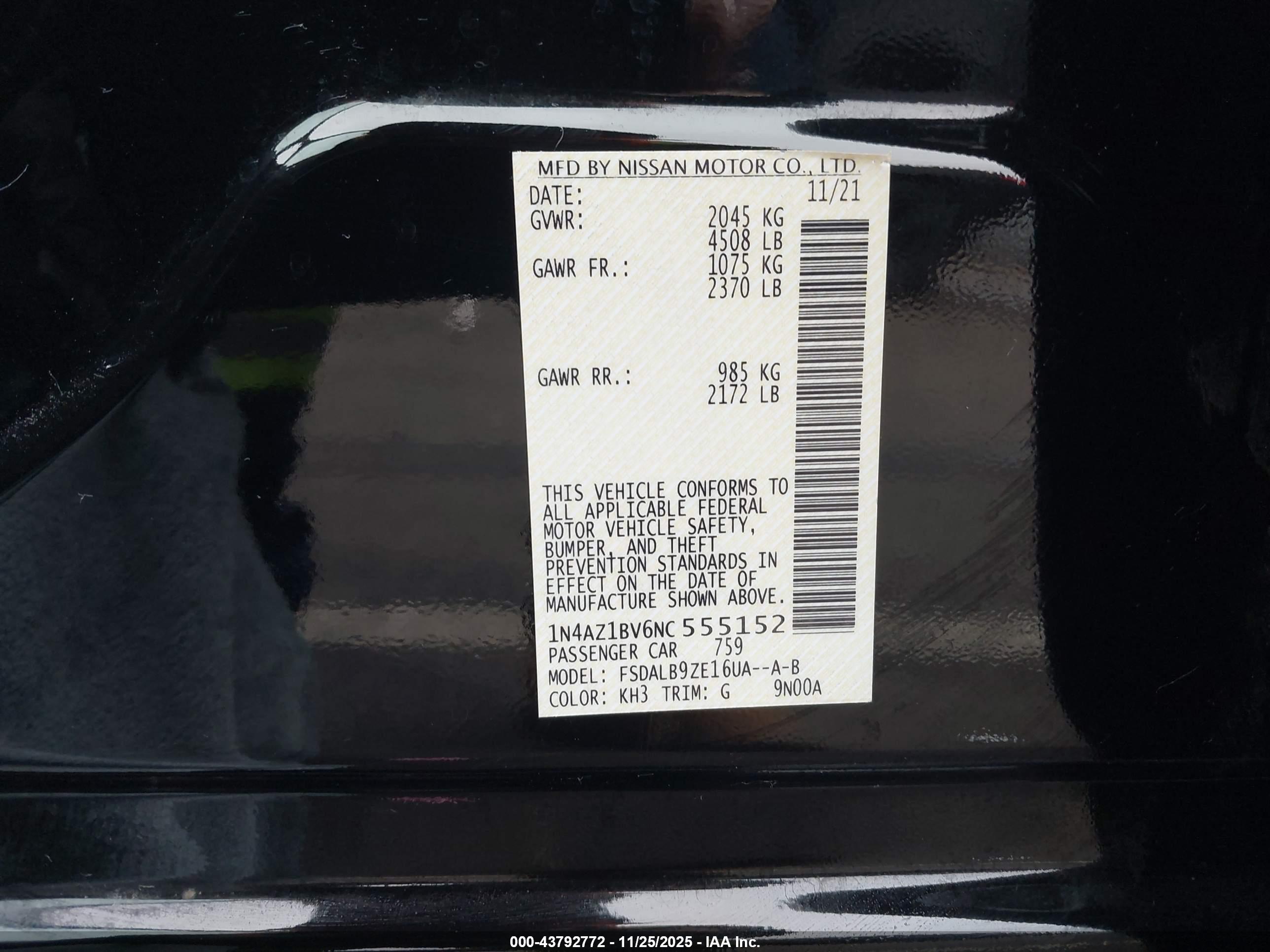 NISSAN LEAF image 9