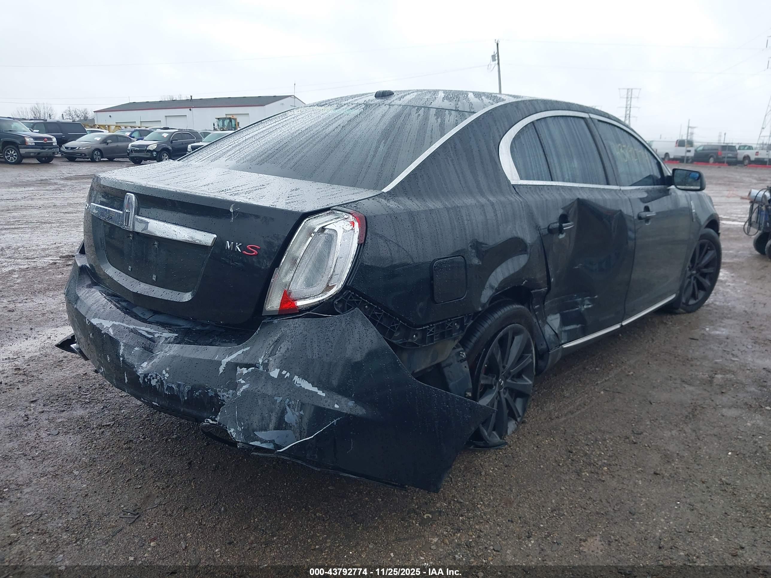 LINCOLN MKS image 4