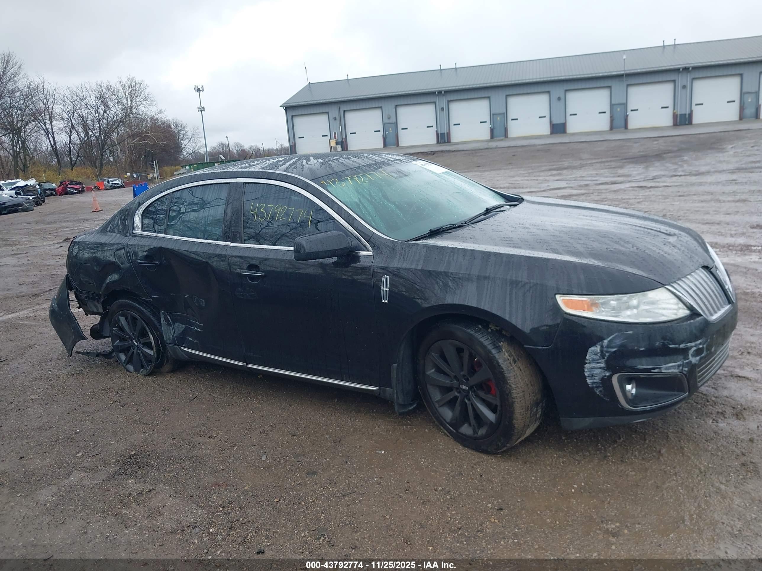 LINCOLN MKS image 6