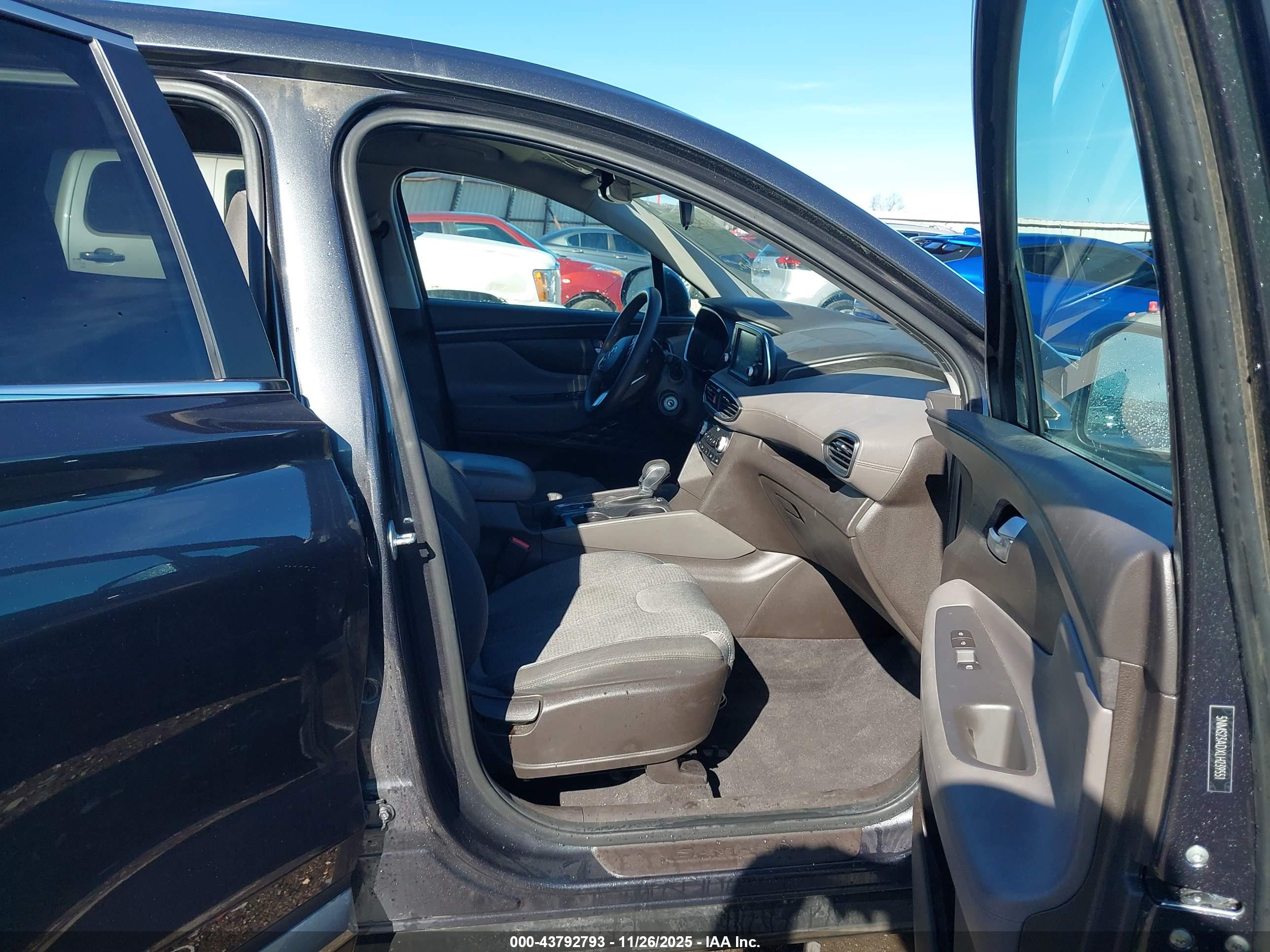 HYUNDAI SANTA image 5