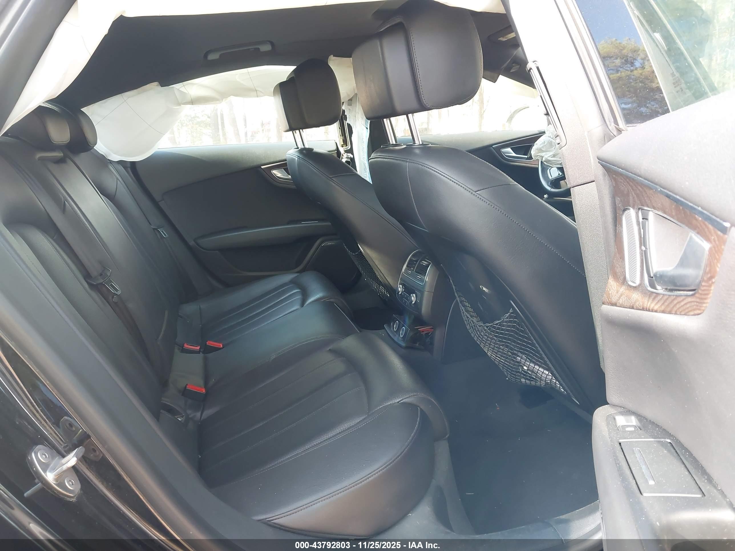 AUDI A7 image 8