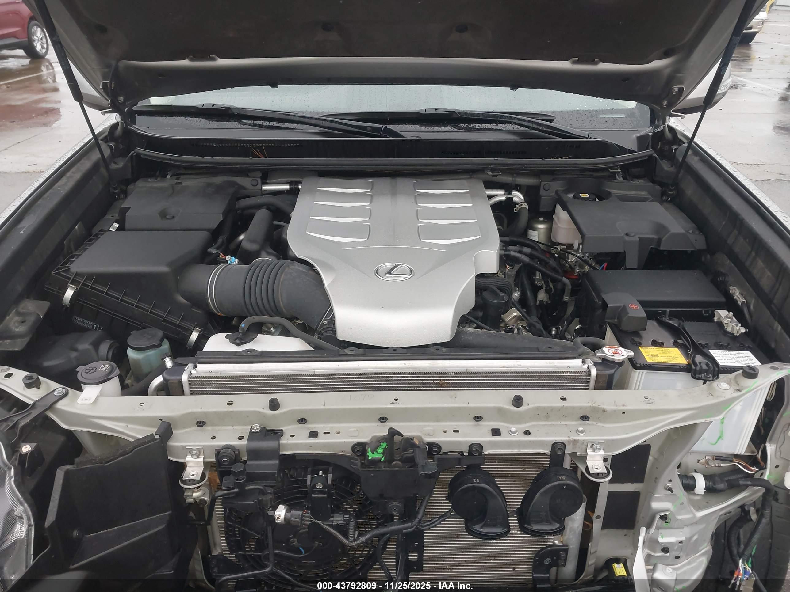 LEXUS GX image 10
