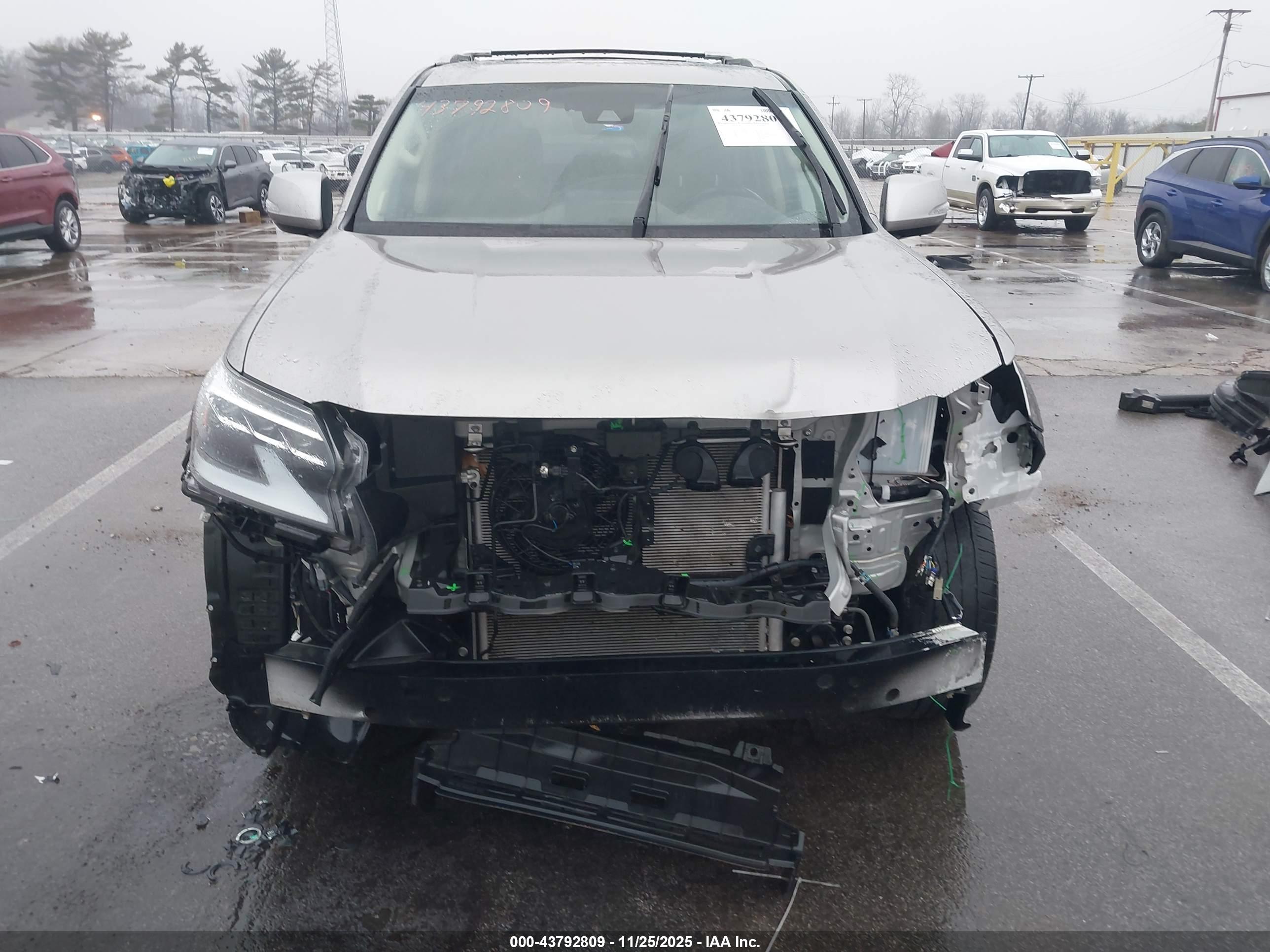LEXUS GX image 6