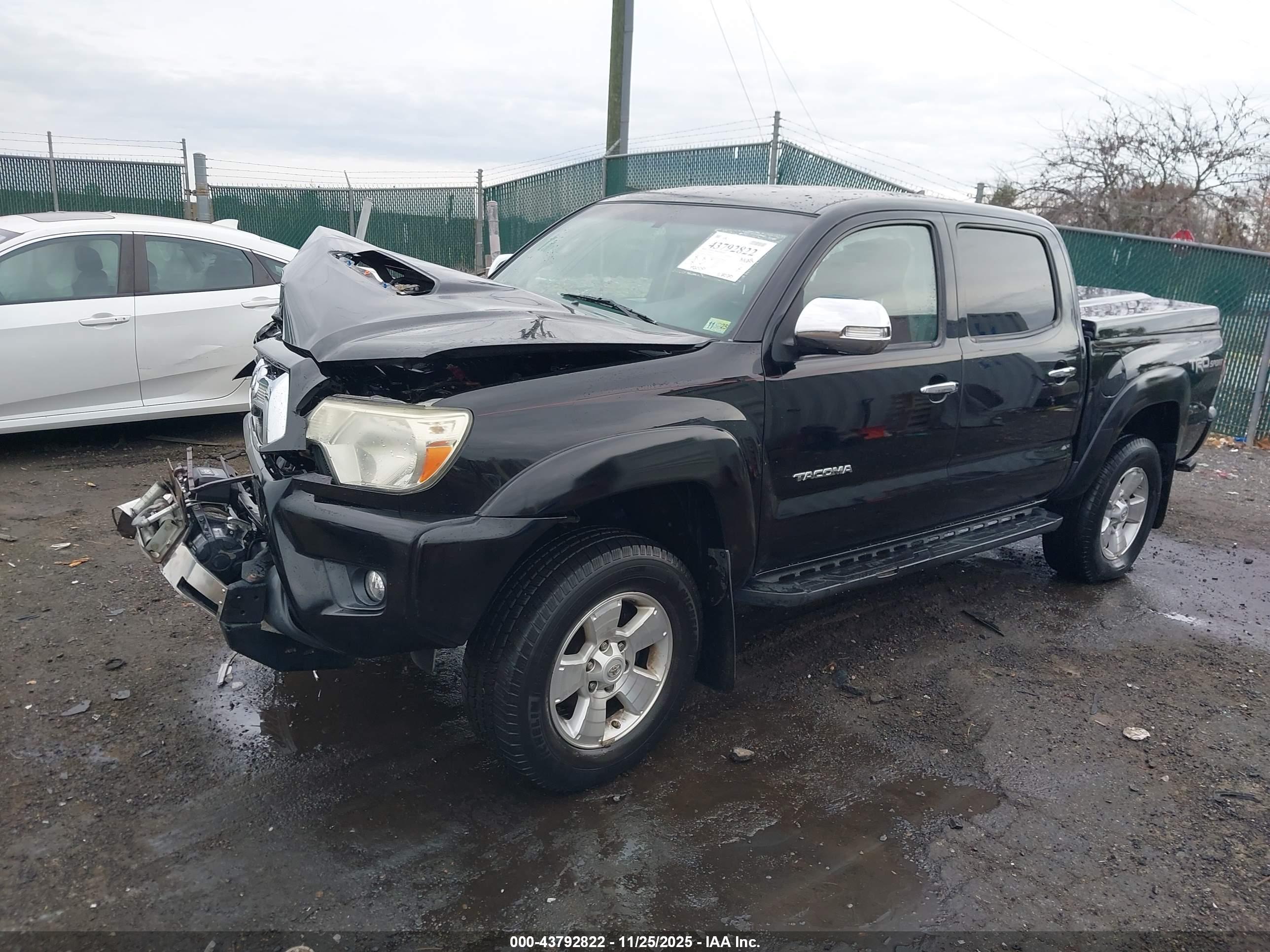 TOYOTA TACOMA image 2