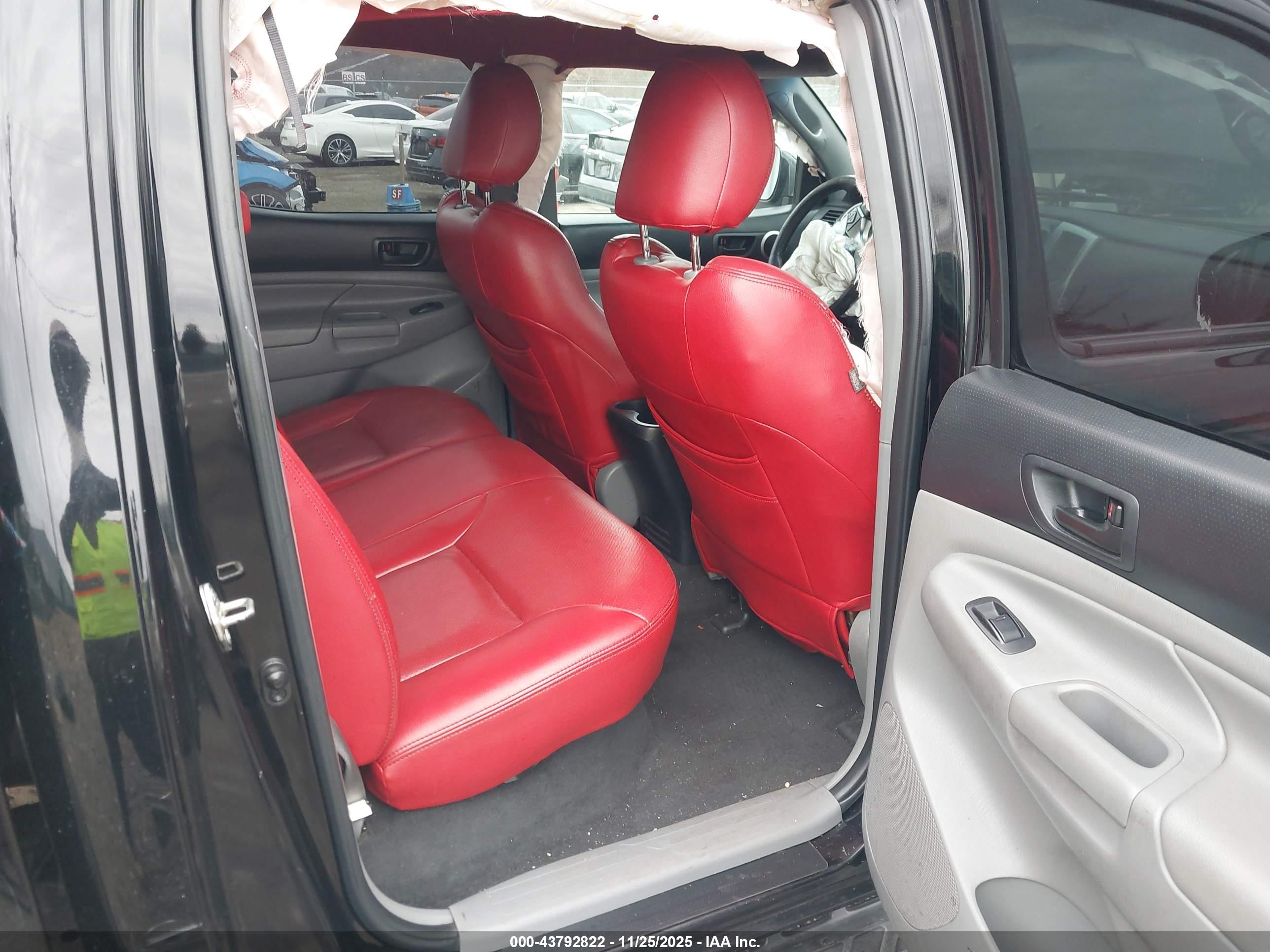 TOYOTA TACOMA image 8