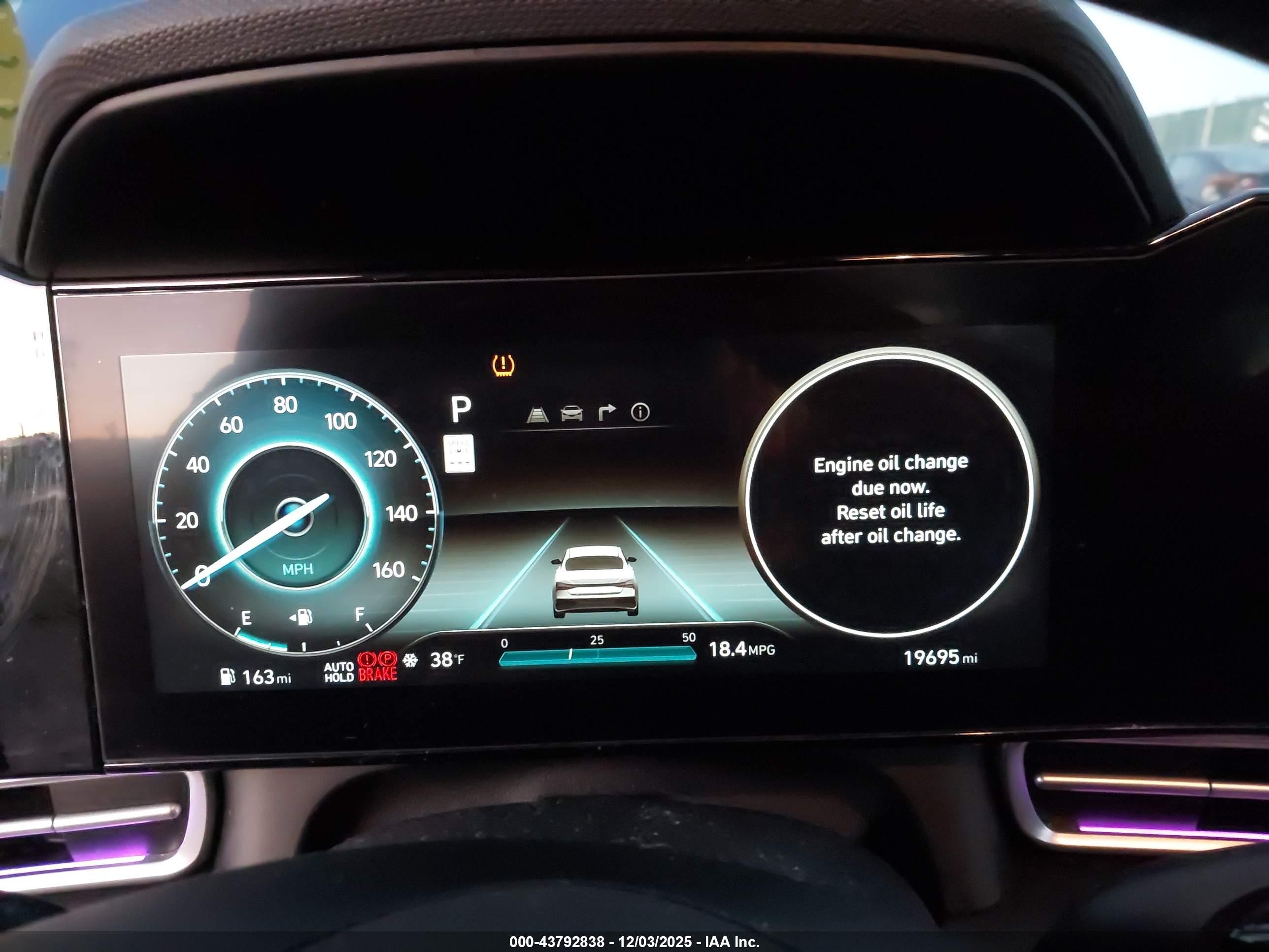 HYUNDAI ELANTRA image 7