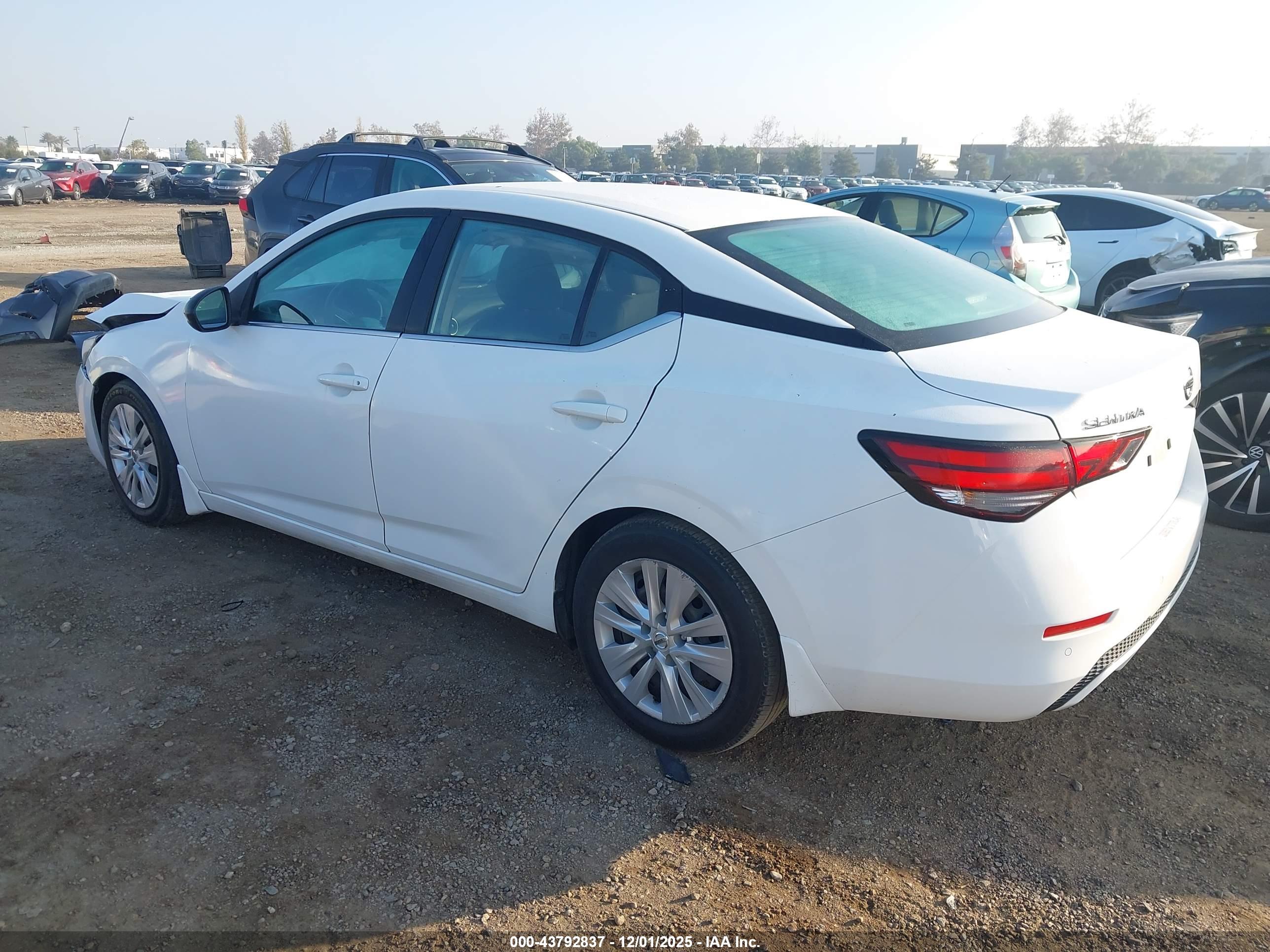 NISSAN SENTRA image 3