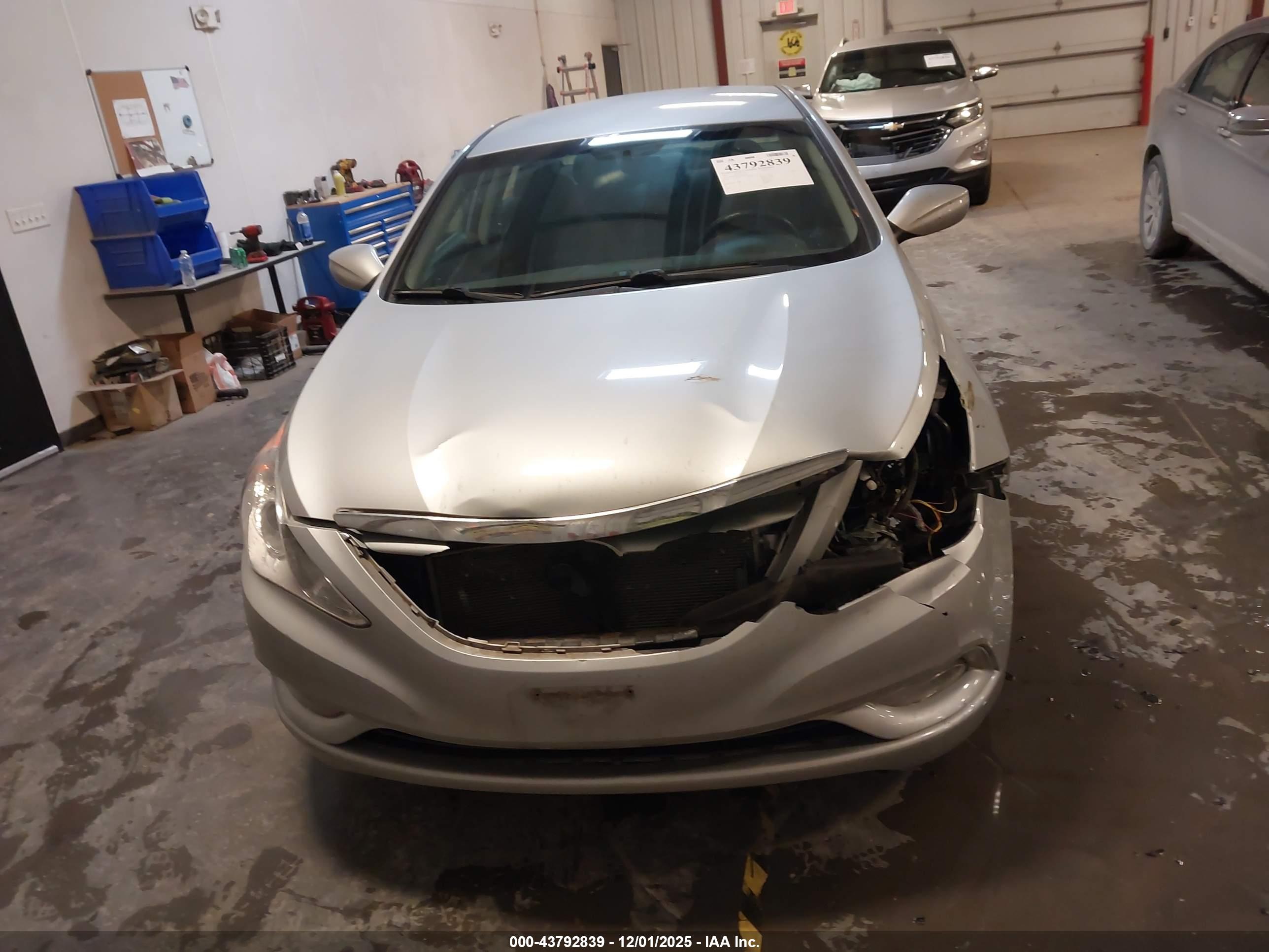 HYUNDAI SONATA image 6